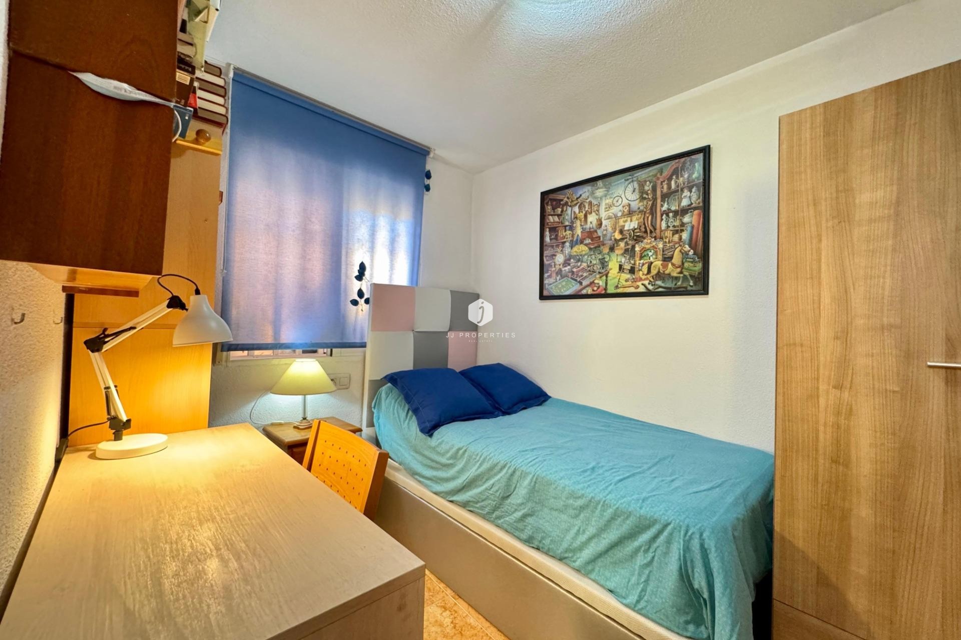 Z drugiej ręki - Daszek -
Torrevieja - Costa Blanca