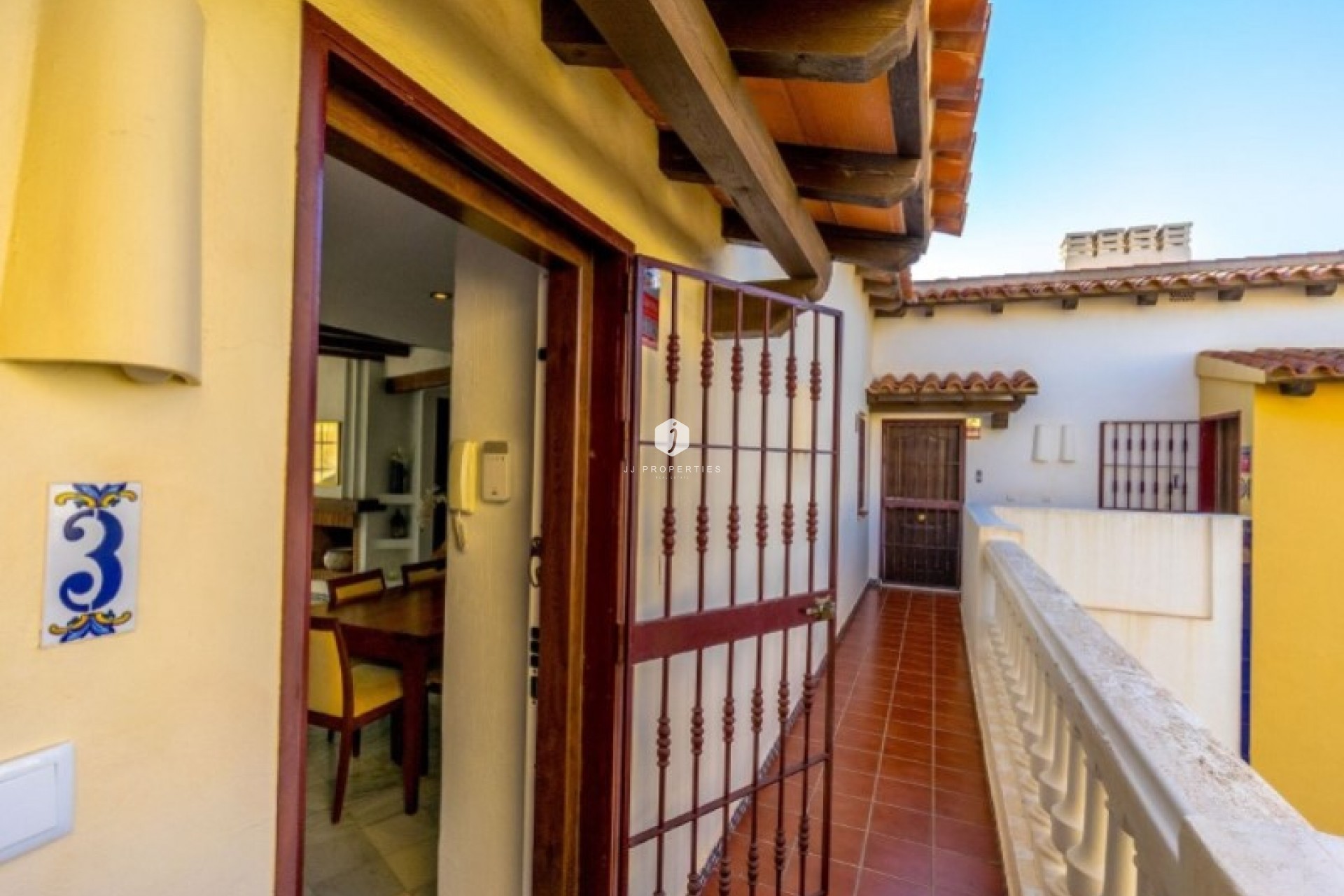 Z drugiej ręki - Daszek -
Torrevieja - Costa Blanca