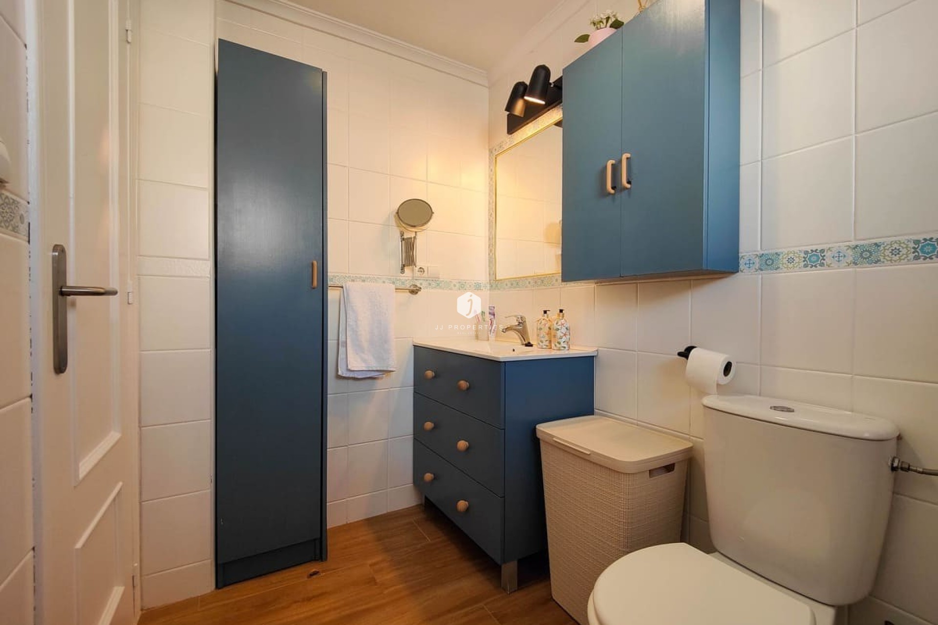 Z drugiej ręki - Daszek -
Torrevieja - Costa Blanca