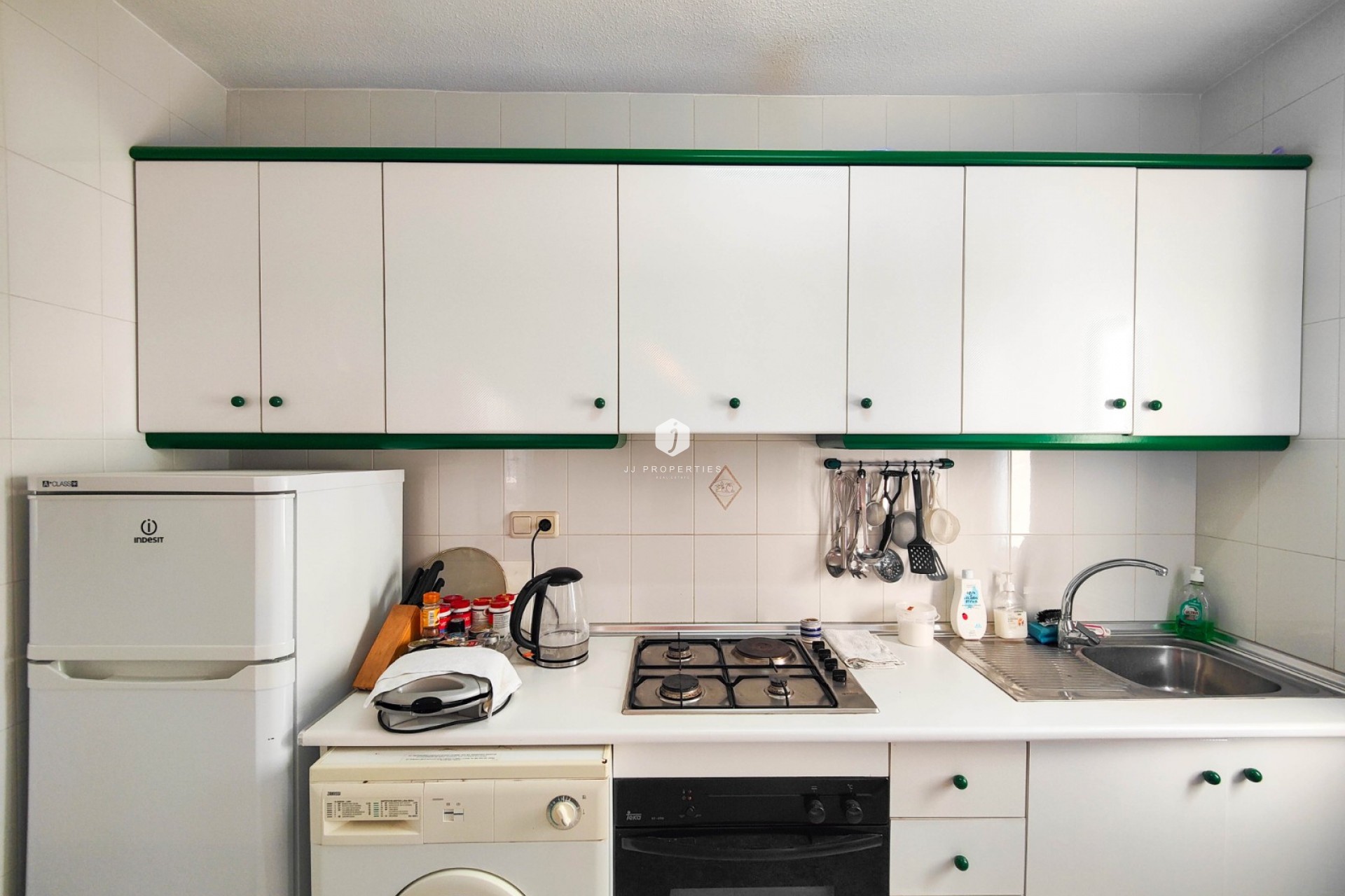 Z drugiej ręki - Daszek -
Torrevieja - Costa Blanca