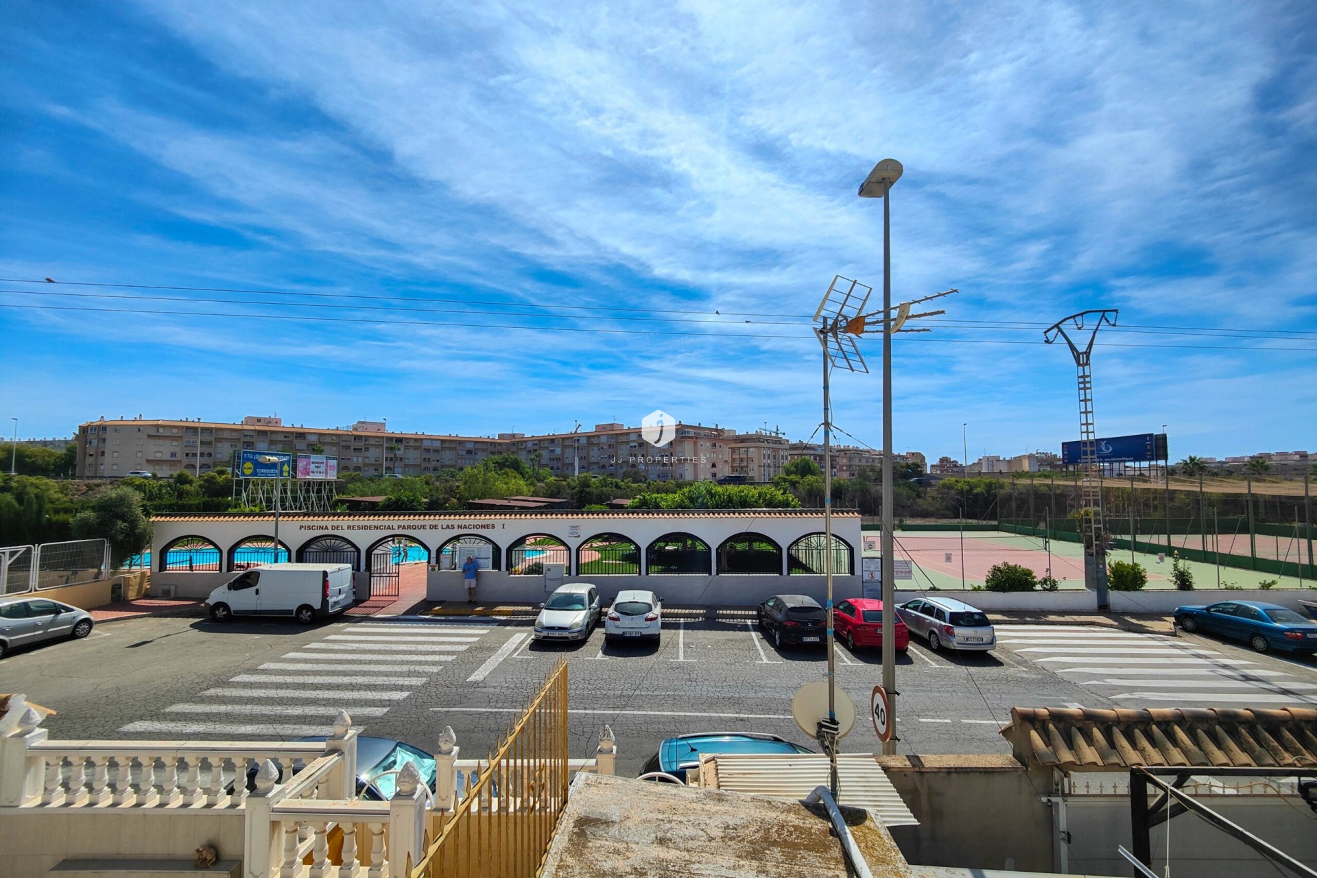 Z drugiej ręki - Daszek -
Torrevieja - Costa Blanca