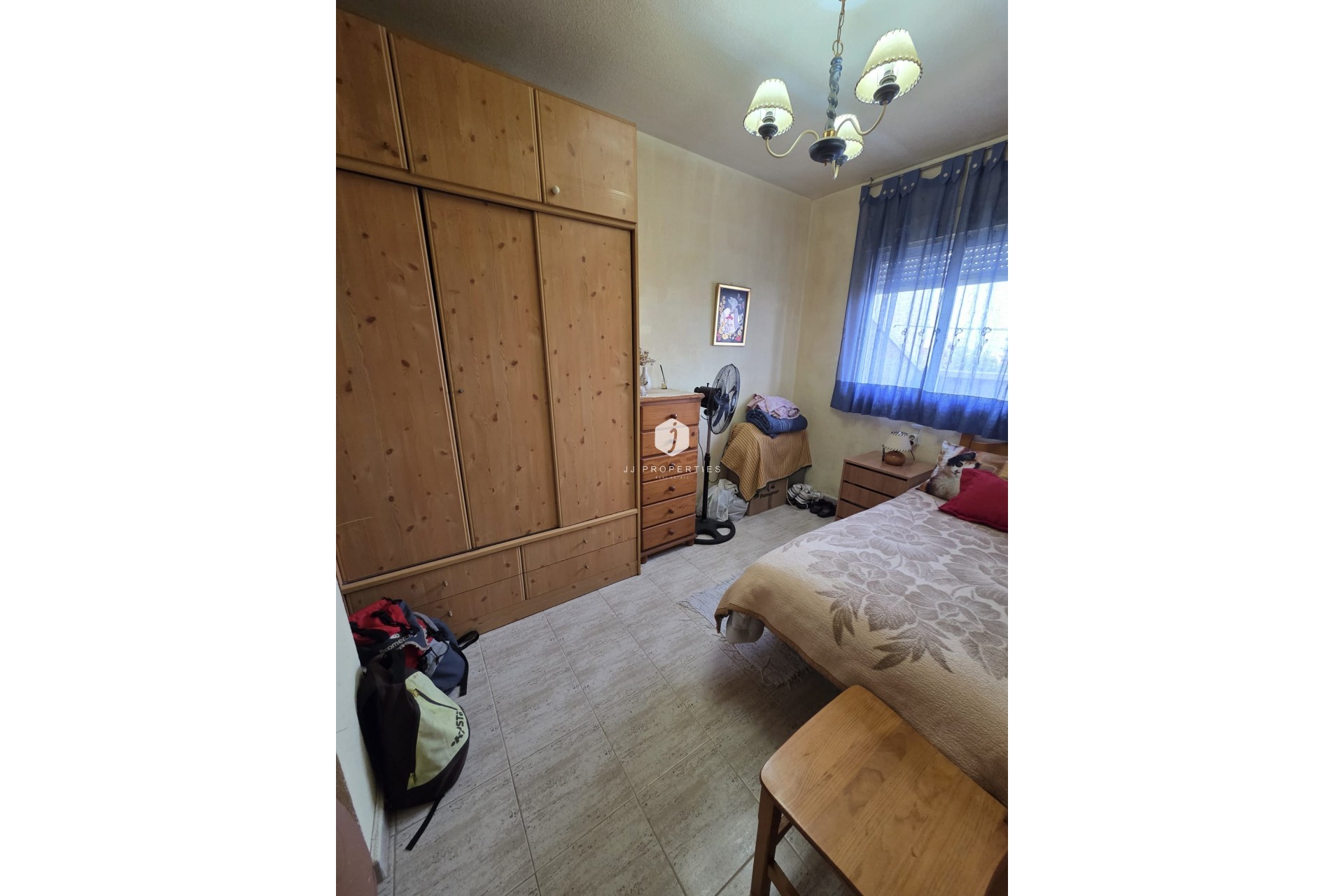 Z drugiej ręki - Daszek -
Torrevieja - Costa Blanca