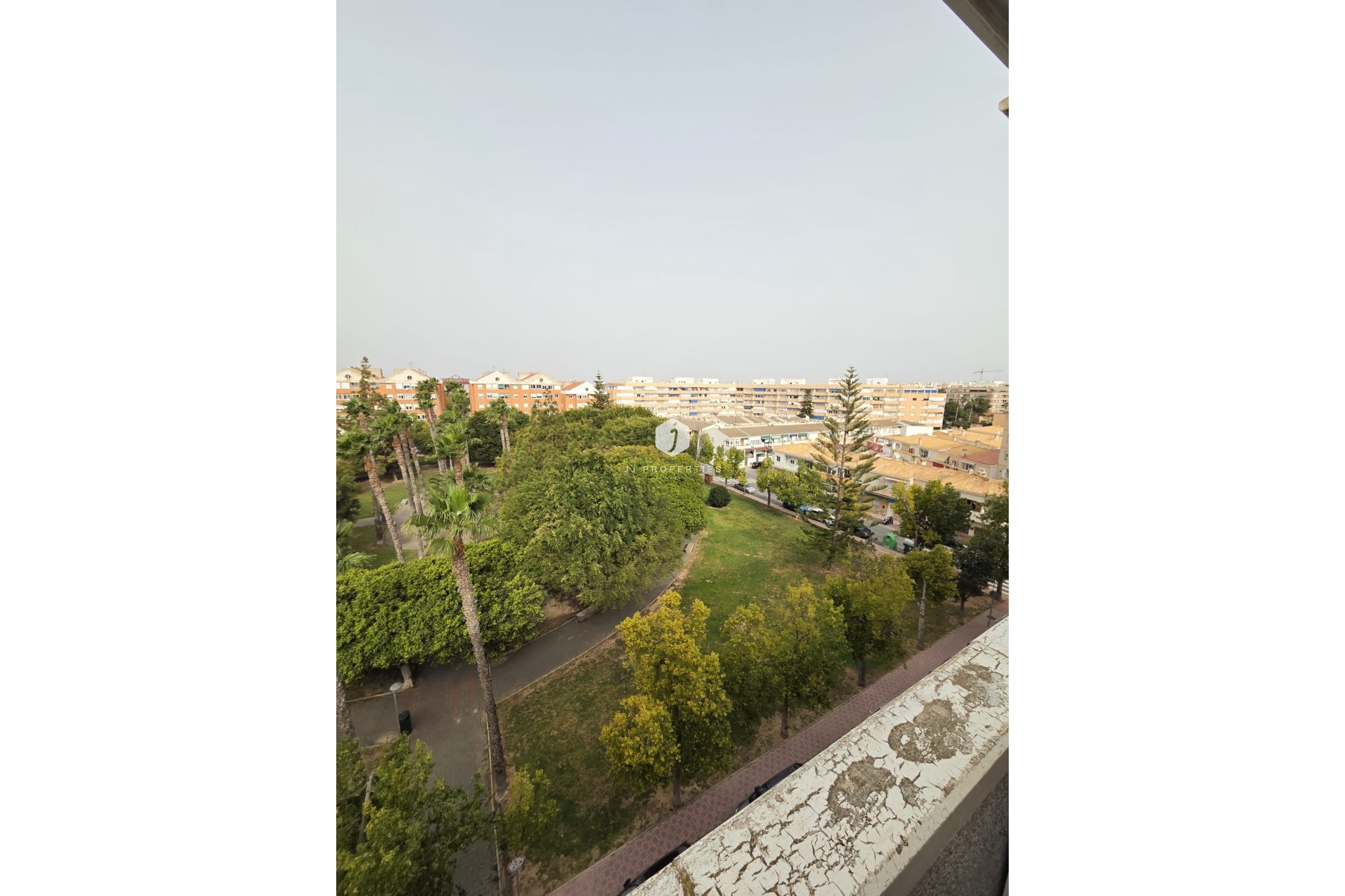 Z drugiej ręki - Daszek -
Torrevieja - Costa Blanca