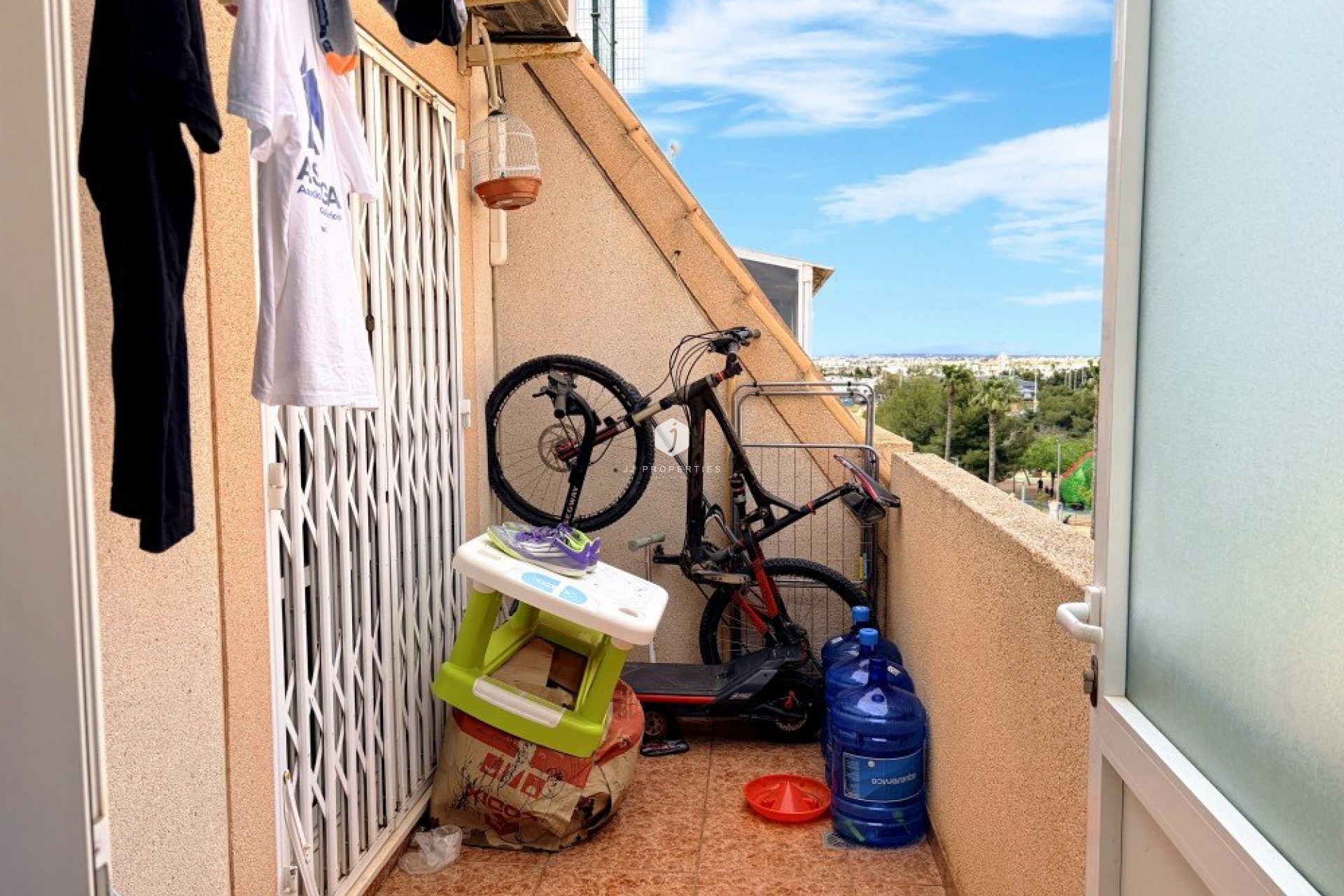 Z drugiej ręki - Daszek -
Torrevieja - Costa Blanca