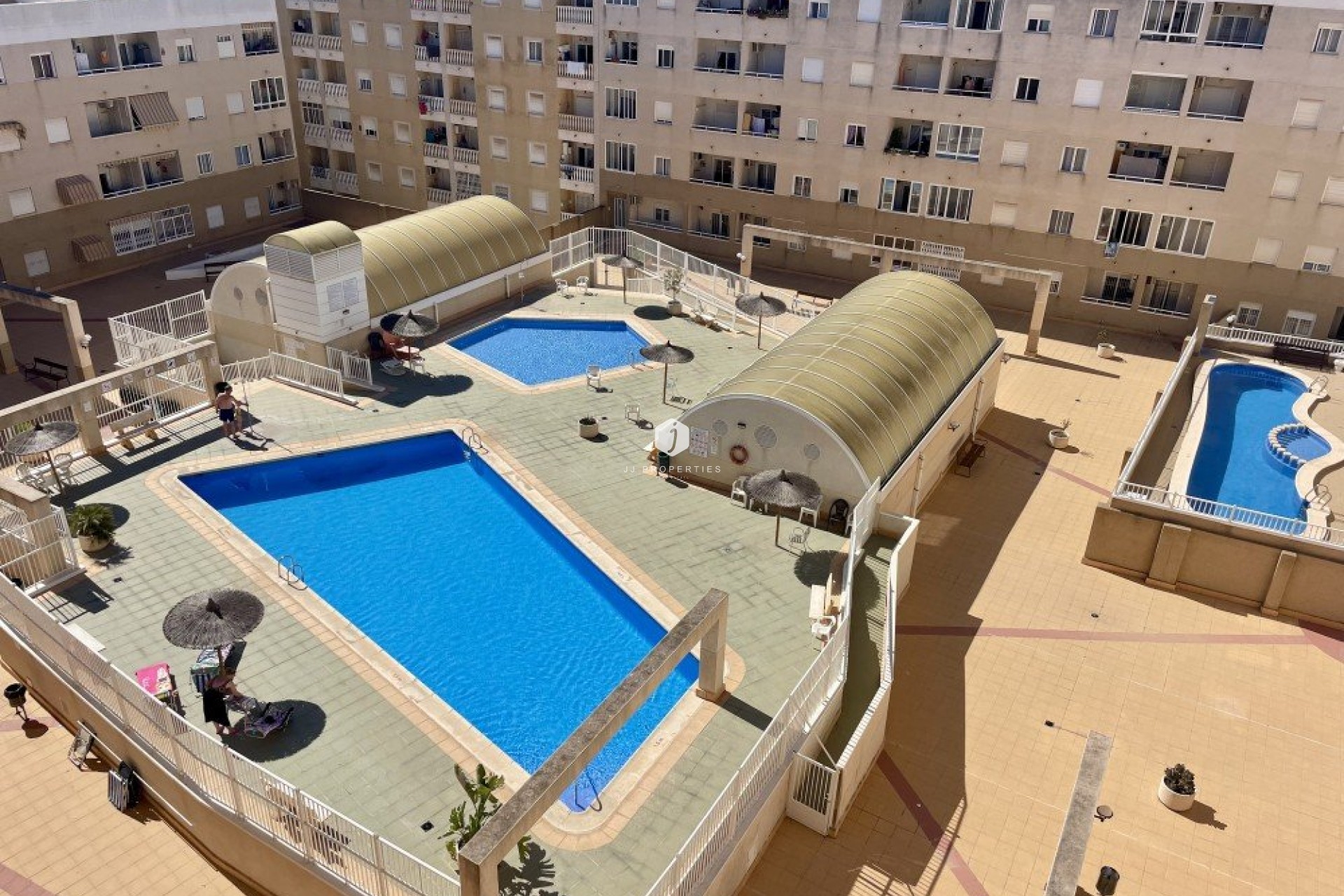 Z drugiej ręki - Daszek -
Torrevieja - Costa Blanca