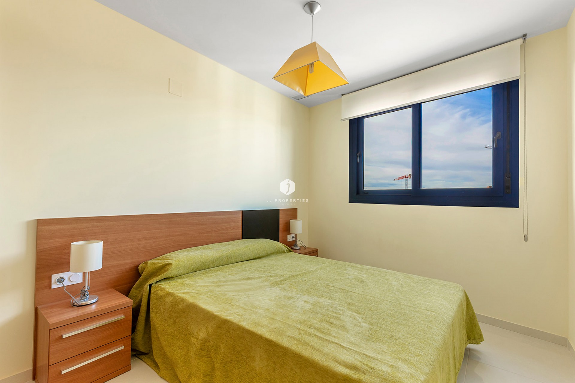 Z drugiej ręki - Daszek -
Torrevieja - Costa Blanca