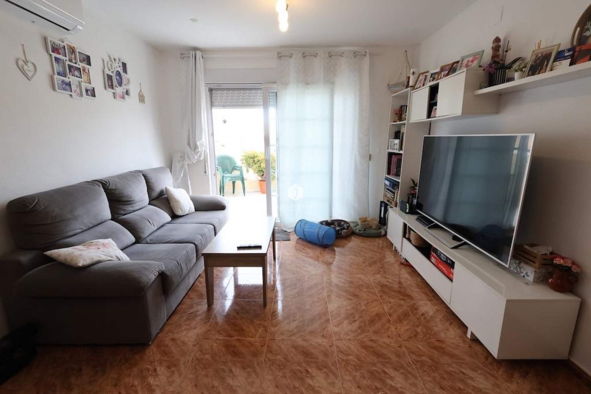 Z drugiej ręki - Daszek -
Torrevieja - Costa Blanca