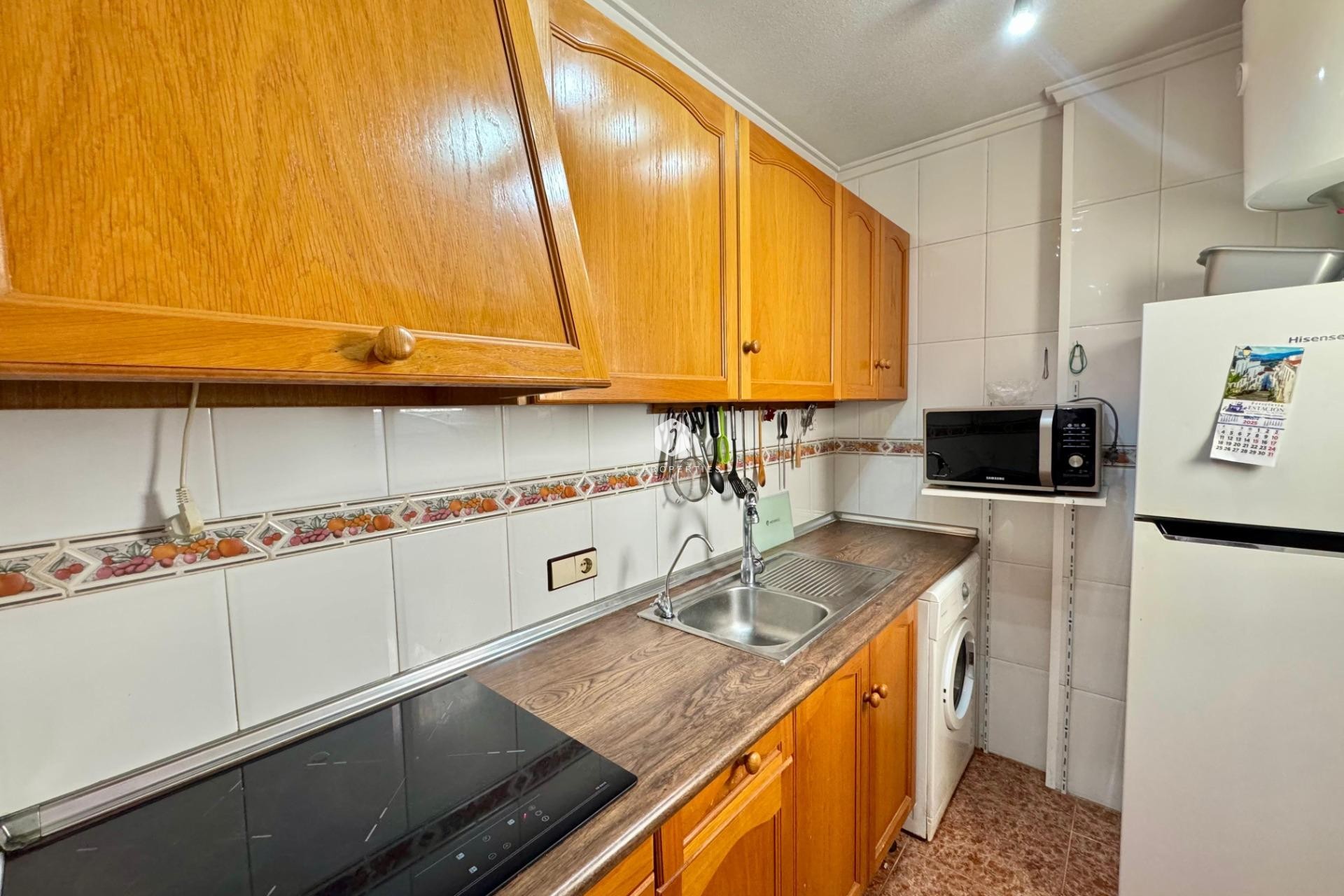 Z drugiej ręki - Daszek -
Torrevieja - Costa Blanca
