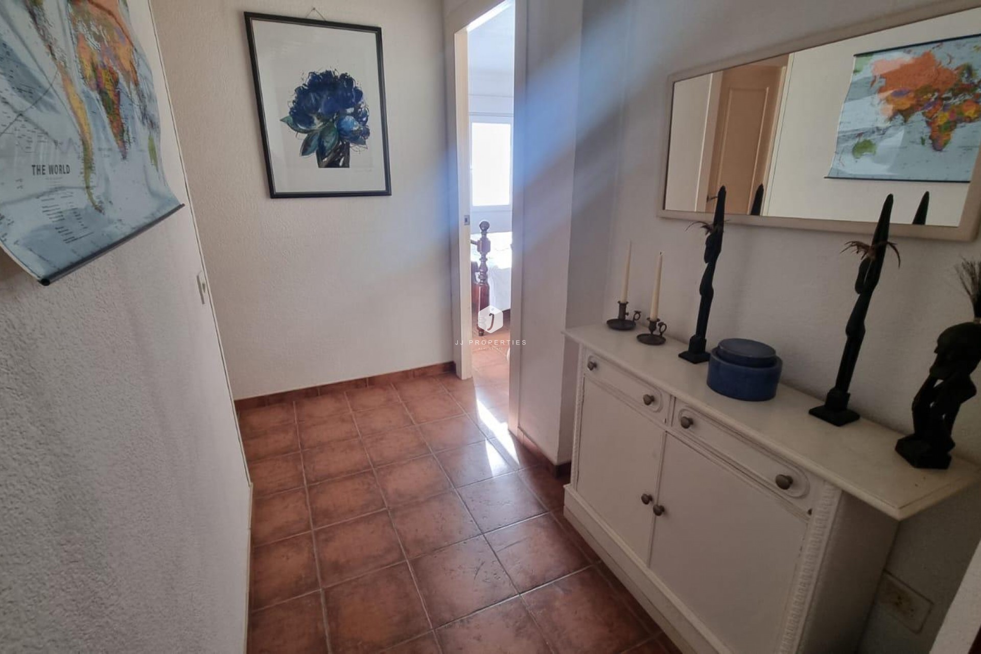 Z drugiej ręki - Daszek -
Torrevieja - El Acequión - Los Náufragos