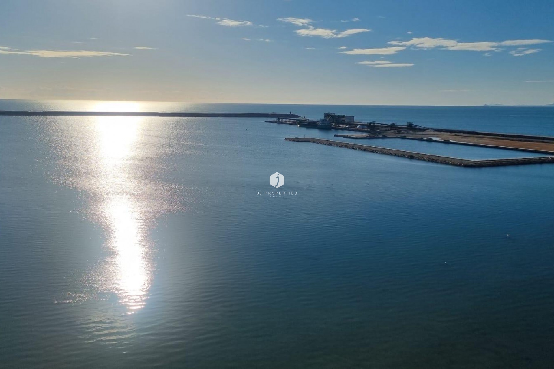 Z drugiej ręki - Daszek -
Torrevieja - El Acequión - Los Náufragos