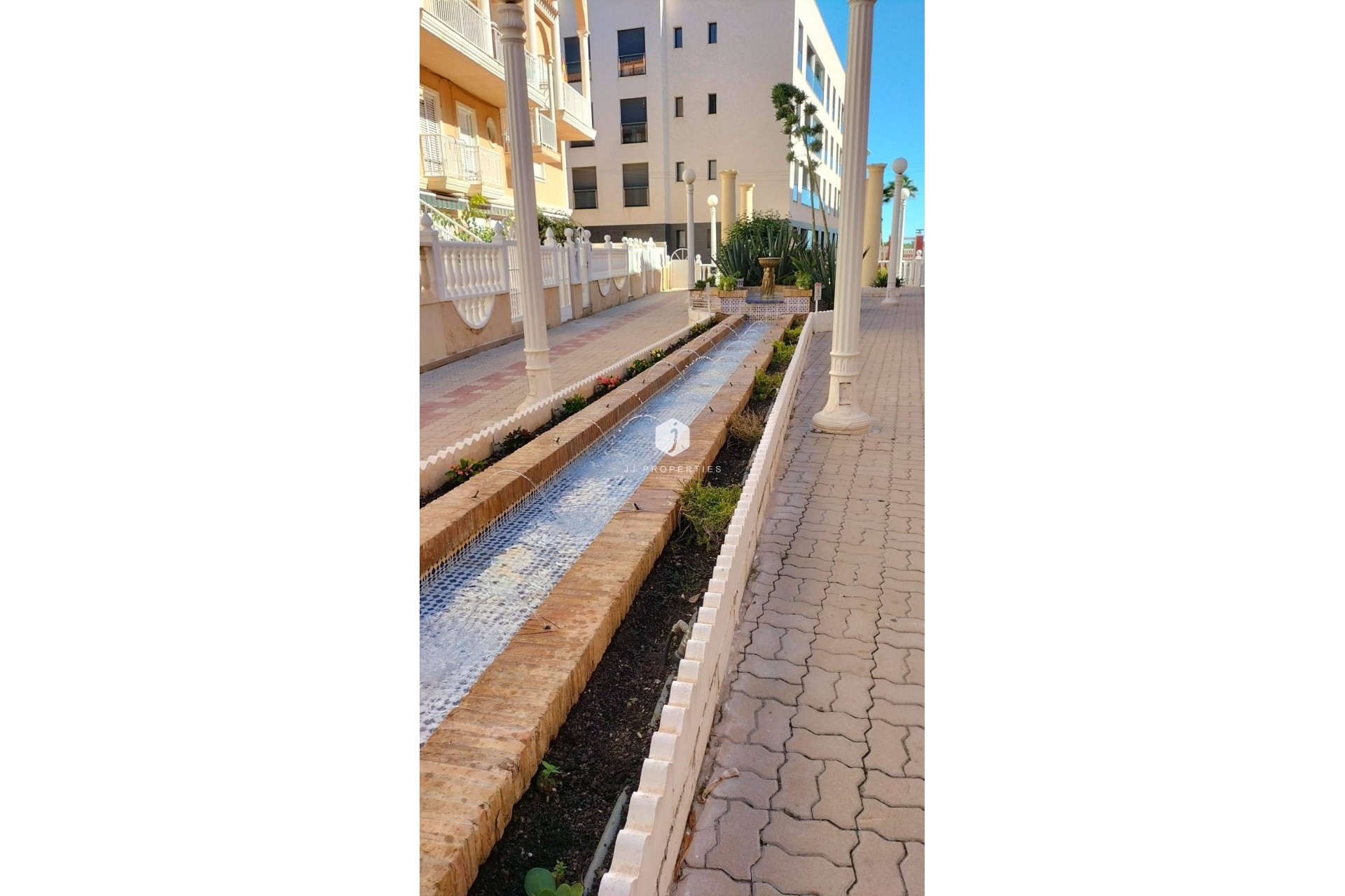 Z drugiej ręki - Daszek -
Torrevieja - La Mata Pueblo