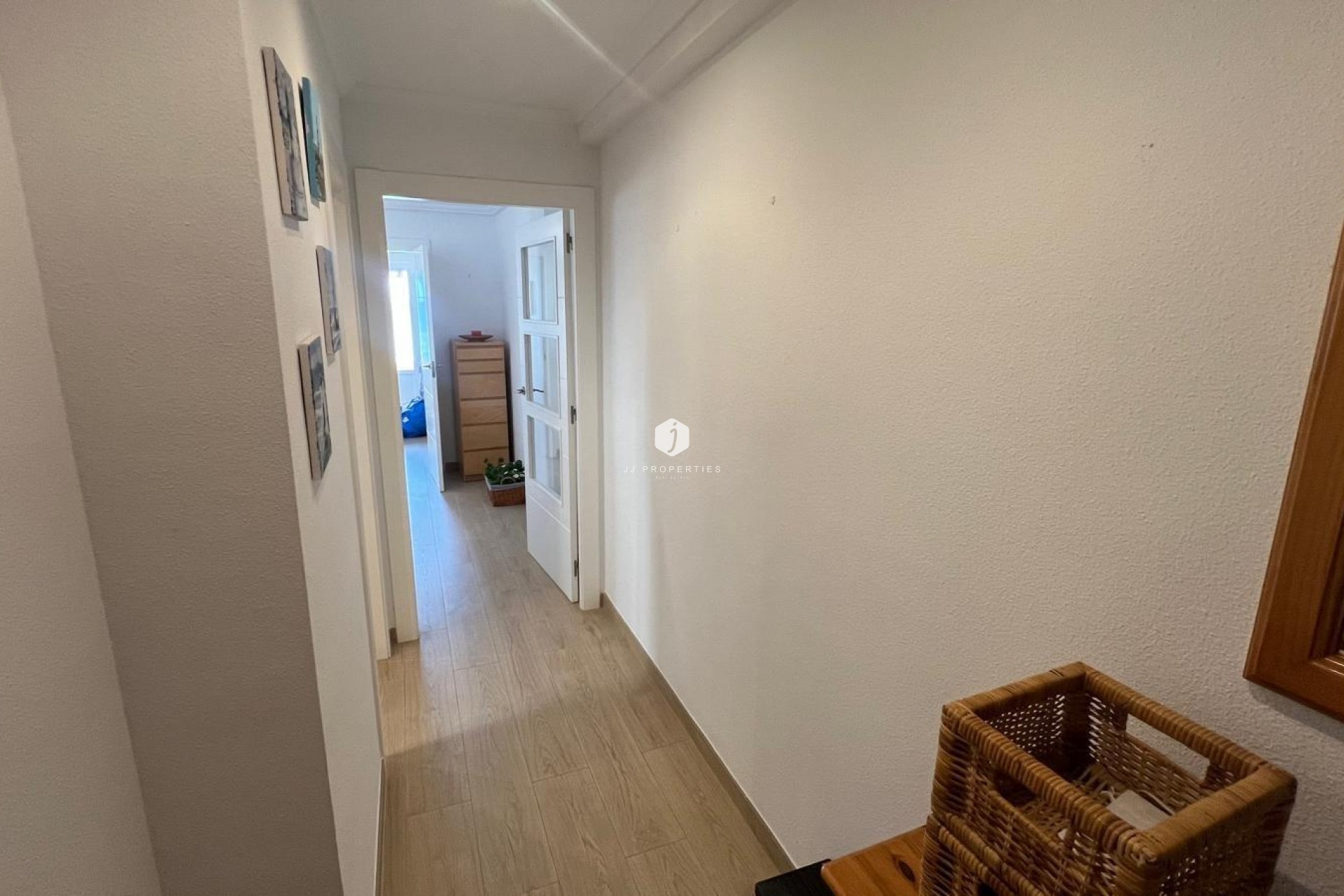 Z drugiej ręki - Daszek -
Torrevieja - La Mata Pueblo