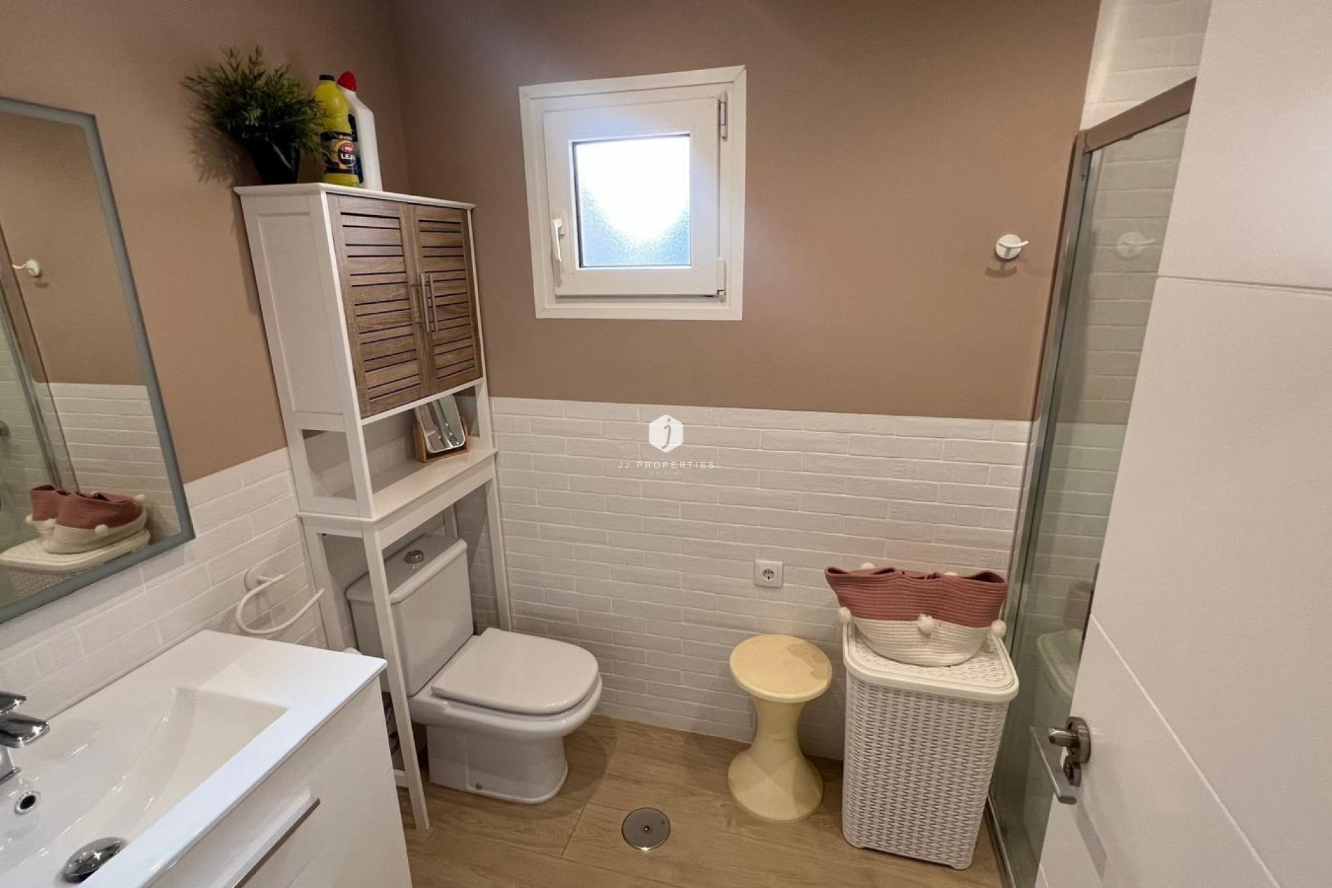 Z drugiej ręki - Daszek -
Torrevieja - La Mata Pueblo