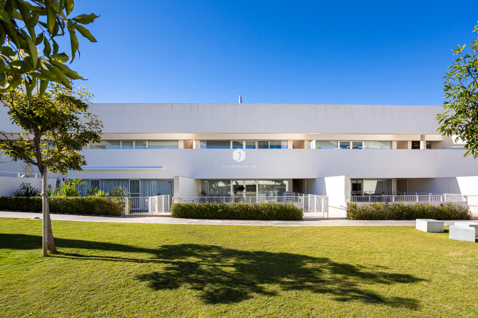 Z drugiej ręki - Daszek -
Torrevieja - Los Balcones