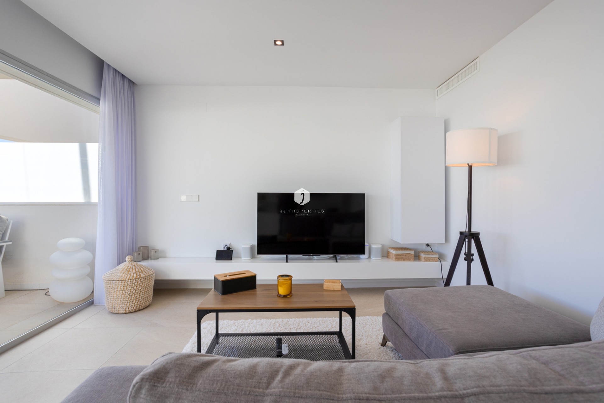 Z drugiej ręki - Daszek -
Torrevieja - Los Balcones