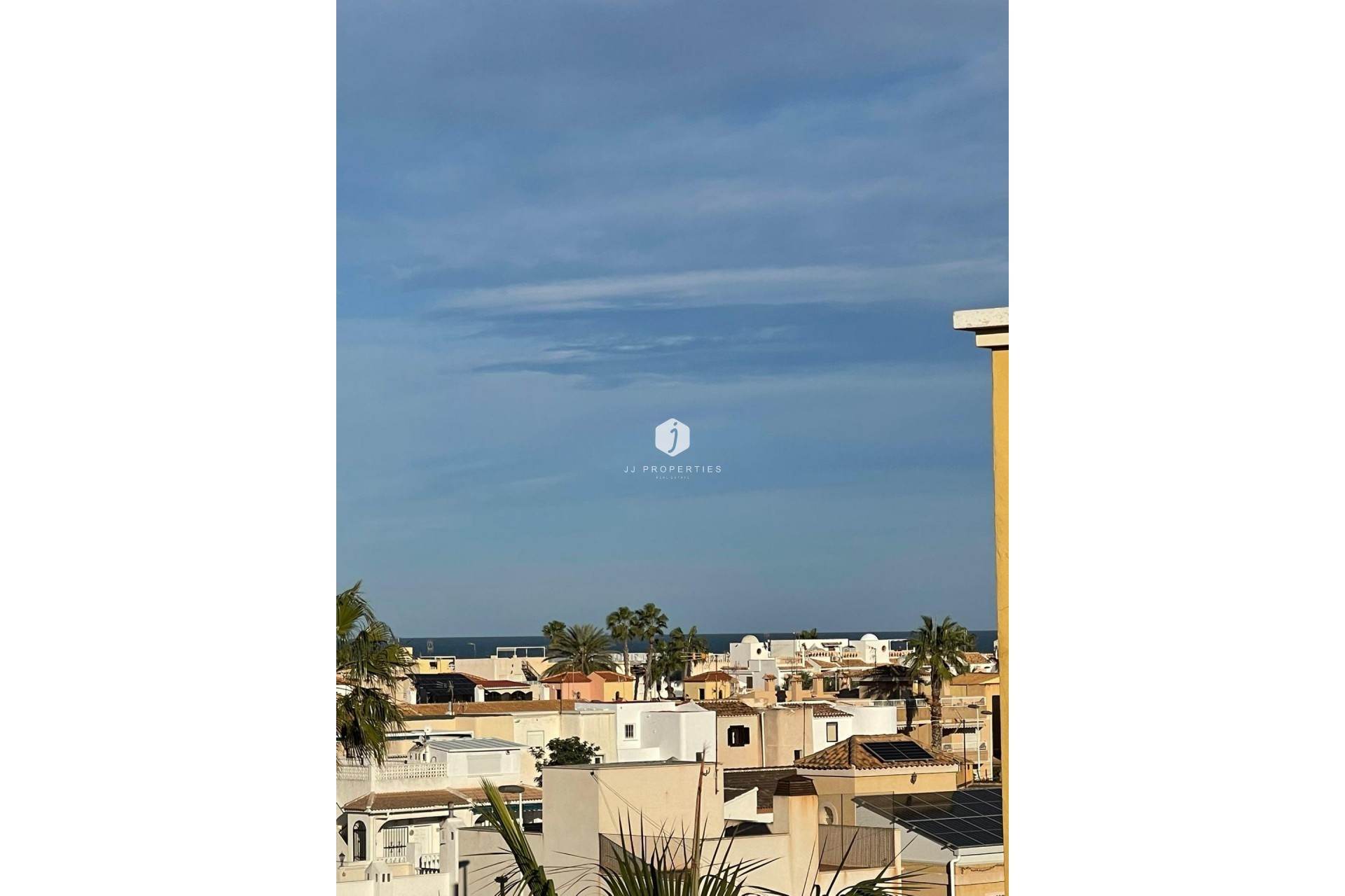 Z drugiej ręki - Daszek -
Torrevieja - Los Frutales