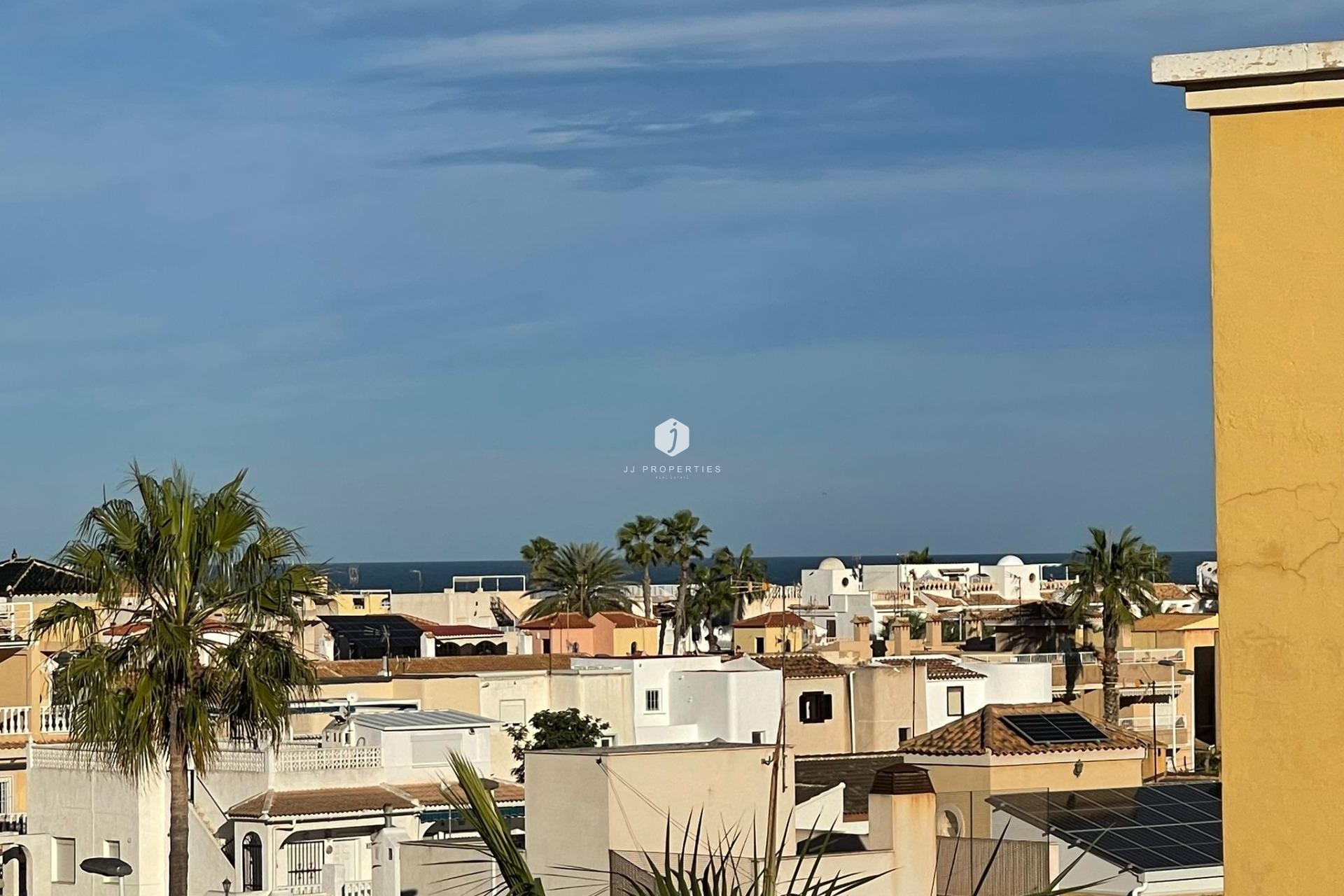 Z drugiej ręki - Daszek -
Torrevieja - Los Frutales