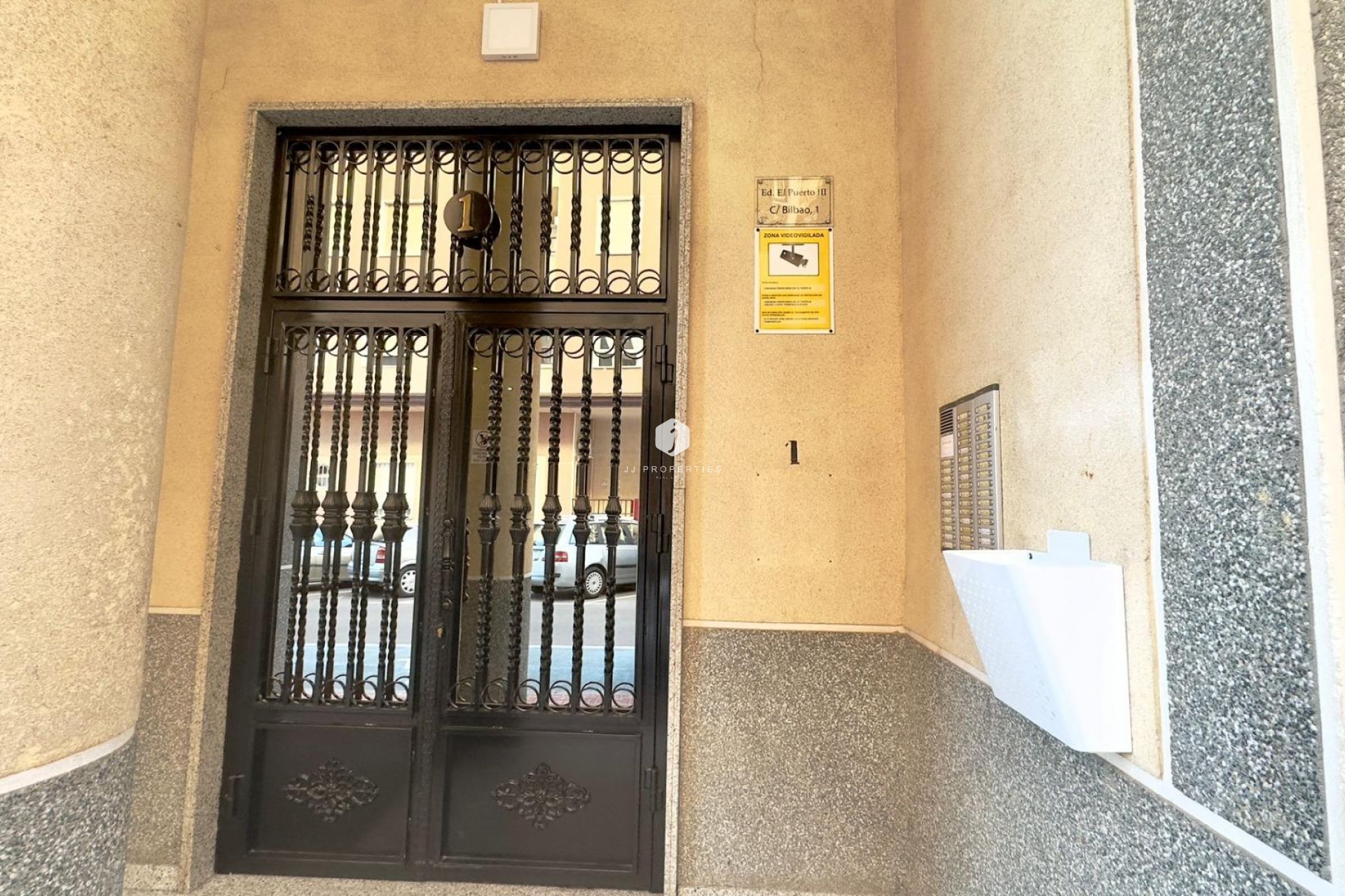 Z drugiej ręki - Daszek -
Torrevieja - PARQUE DE LAS NACIONES