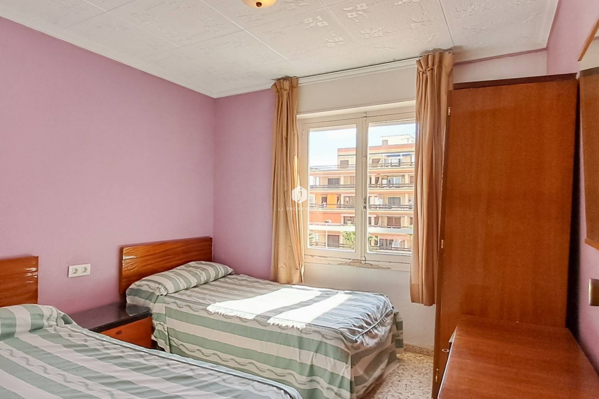 Z drugiej ręki - Daszek -
Torrevieja - Playa de los Naufragos
