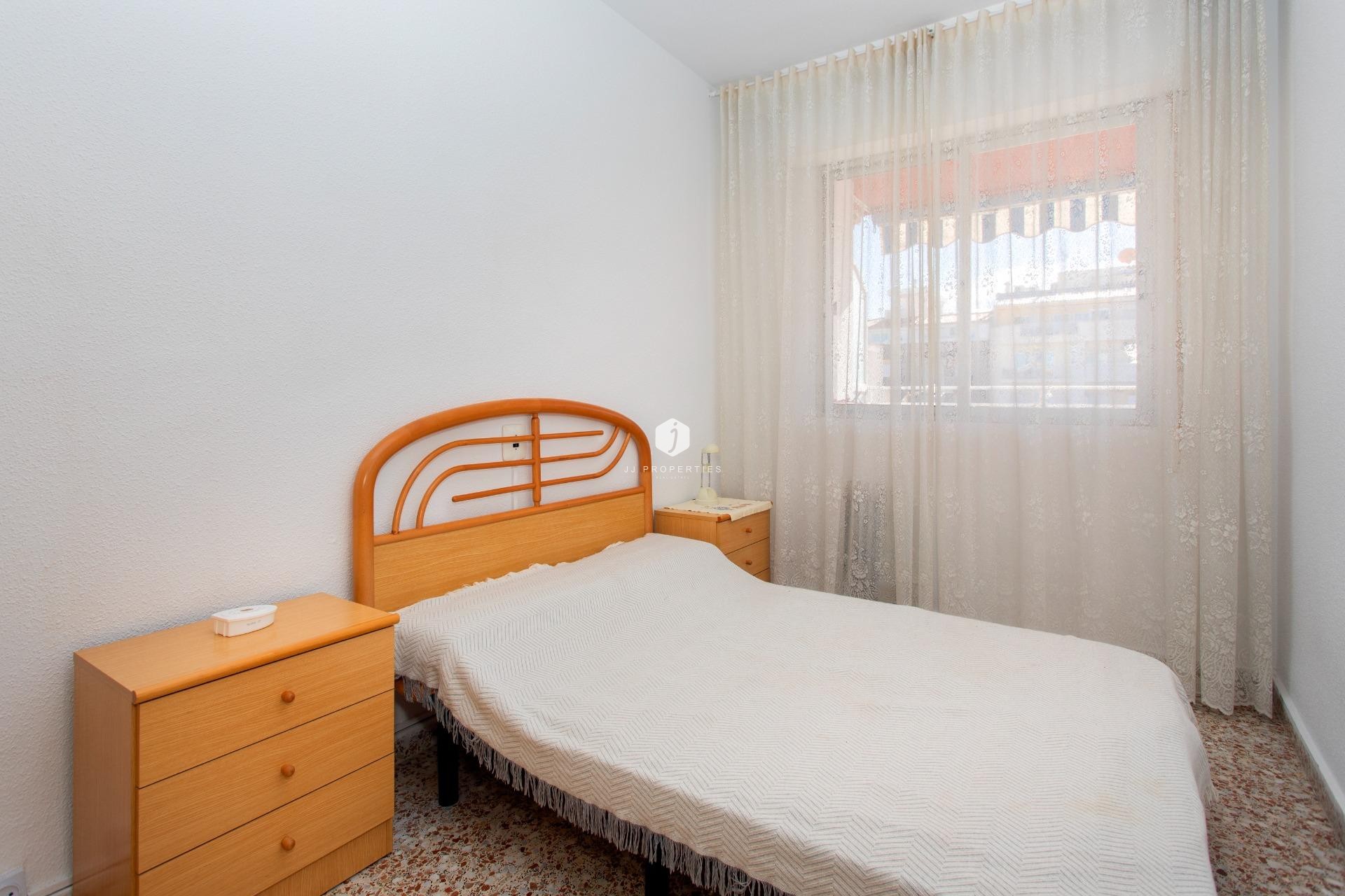 Z drugiej ręki - Daszek -
Torrevieja - Playa del Cura