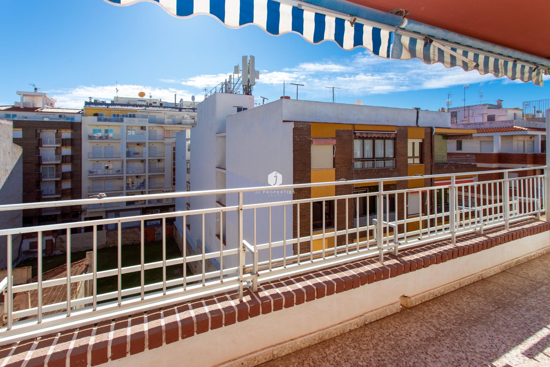 Z drugiej ręki - Daszek -
Torrevieja - Playa del Cura