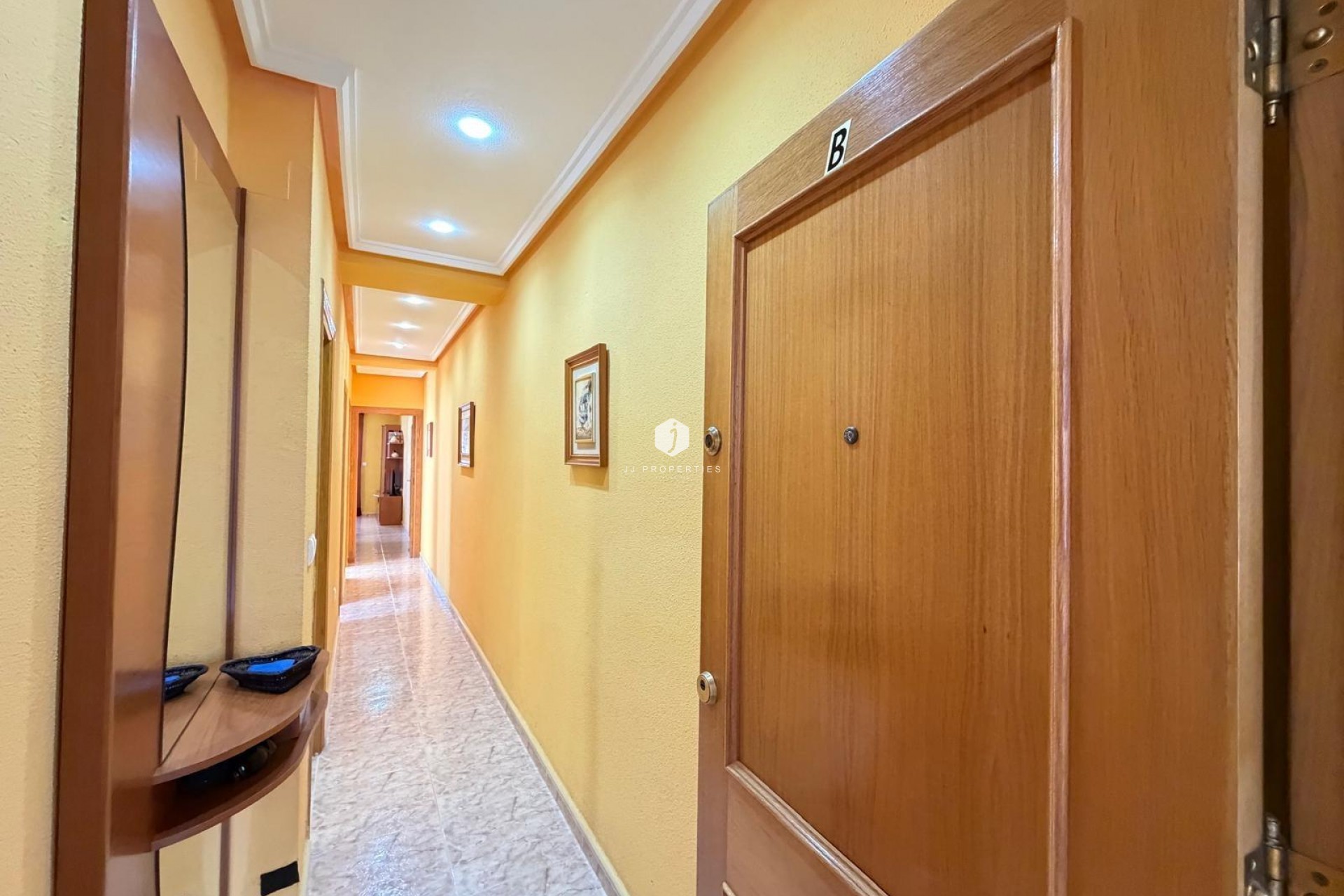 Z drugiej ręki - Daszek -
Torrevieja - Playa del Cura