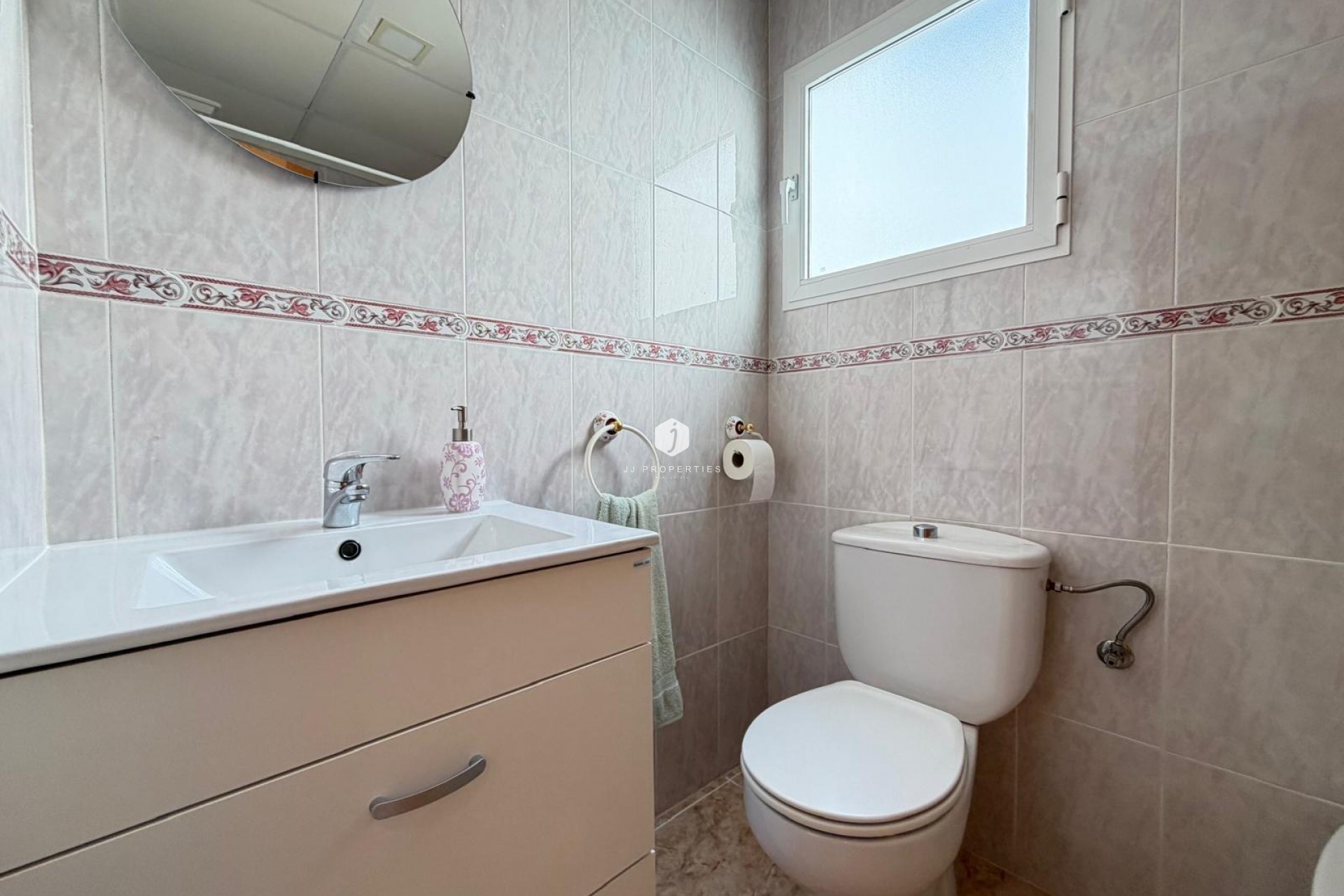 Z drugiej ręki - Daszek -
Torrevieja - Playa del Cura
