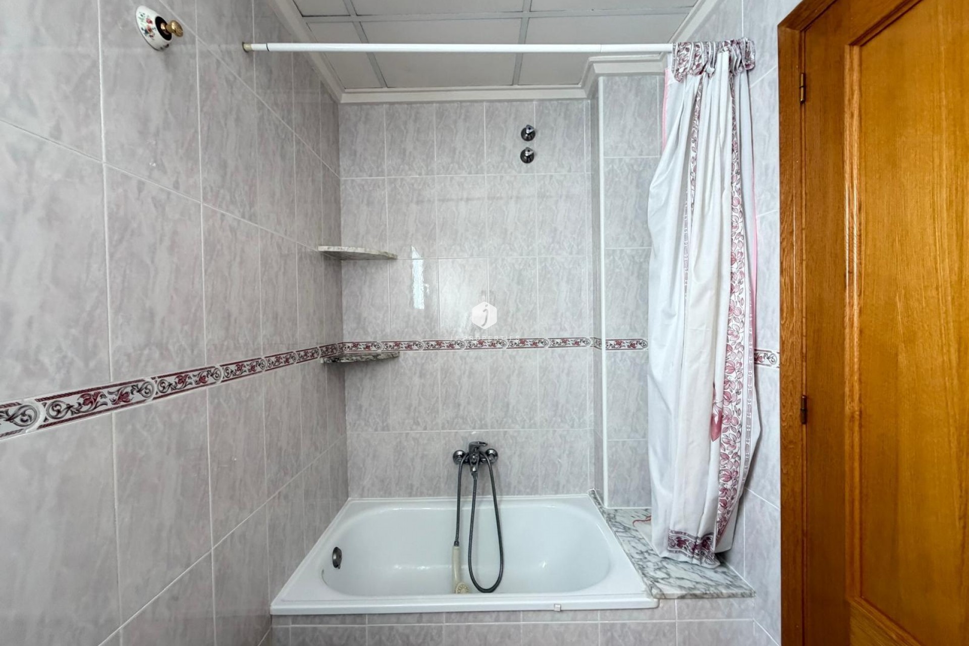 Z drugiej ręki - Daszek -
Torrevieja - Playa del Cura