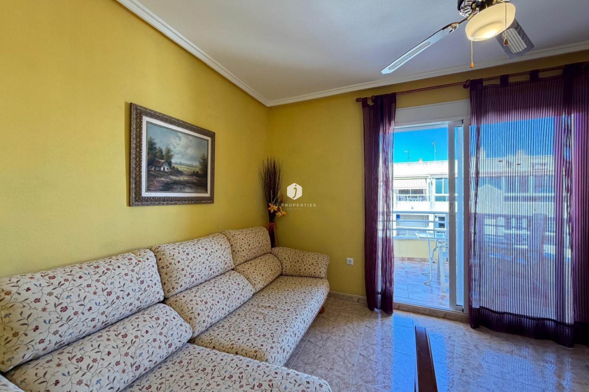 Z drugiej ręki - Daszek -
Torrevieja - Playa del Cura