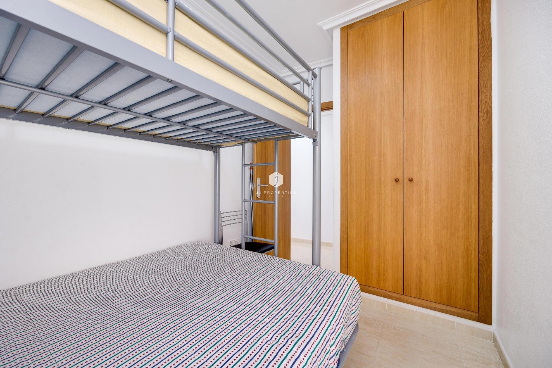 Z drugiej ręki - Daszek -
Torrevieja