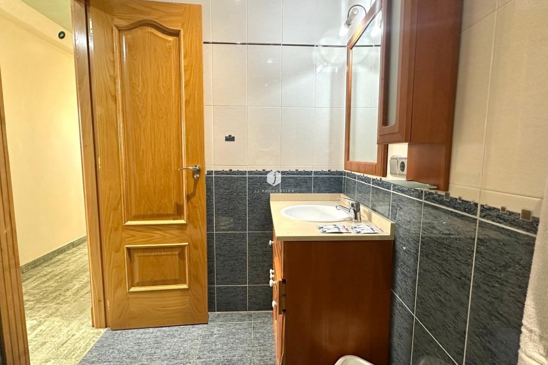 Z drugiej ręki - Daszek -
Torrevieja