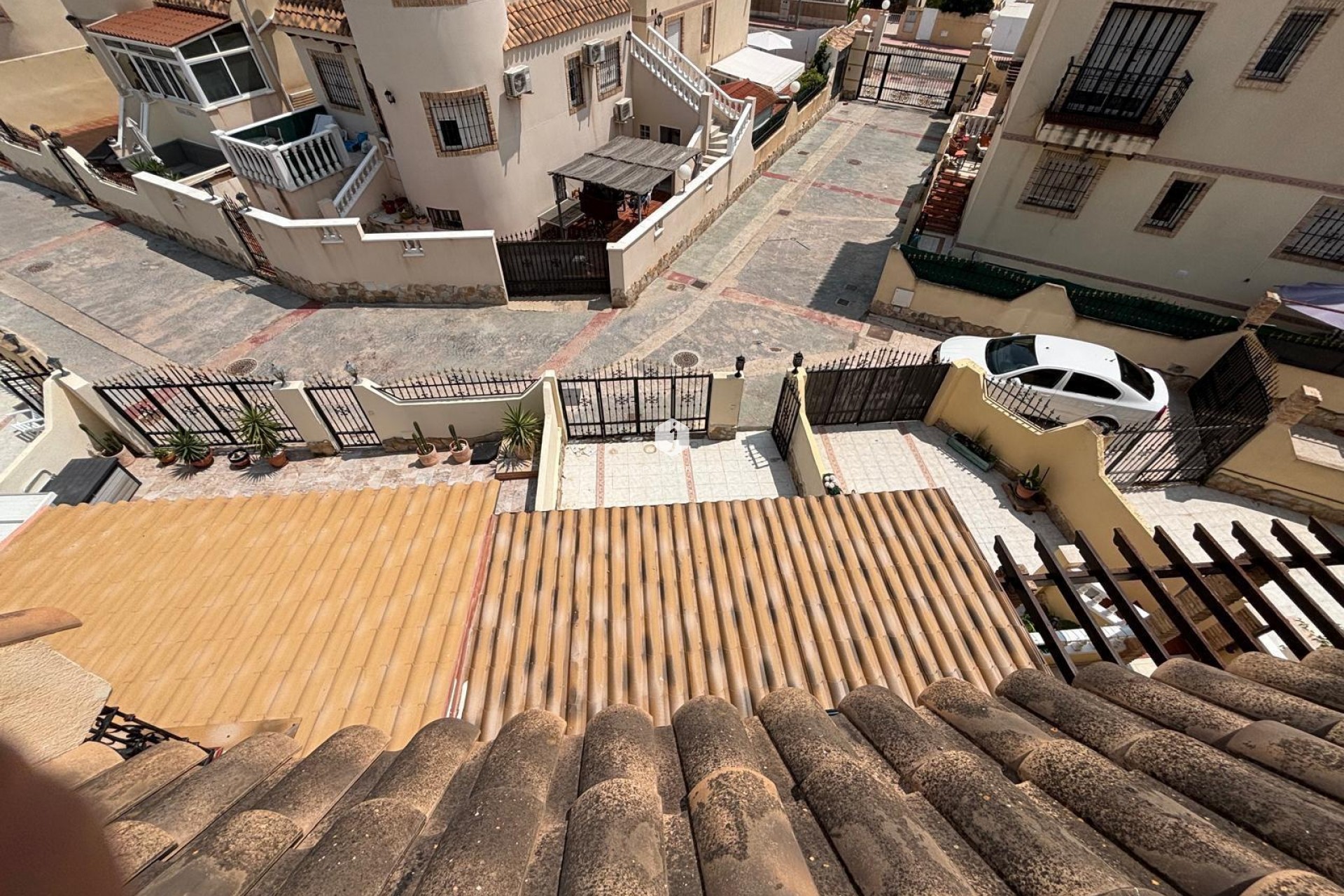 Z drugiej ręki - Dupleks -
Orihuela Costa - Los Almendros-la Florida