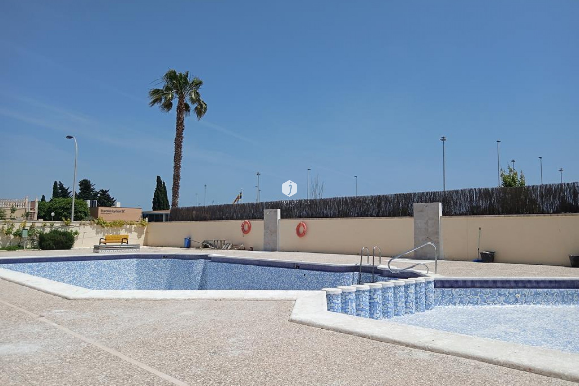 Z drugiej ręki - Dupleks -
Torrevieja - Carrefour