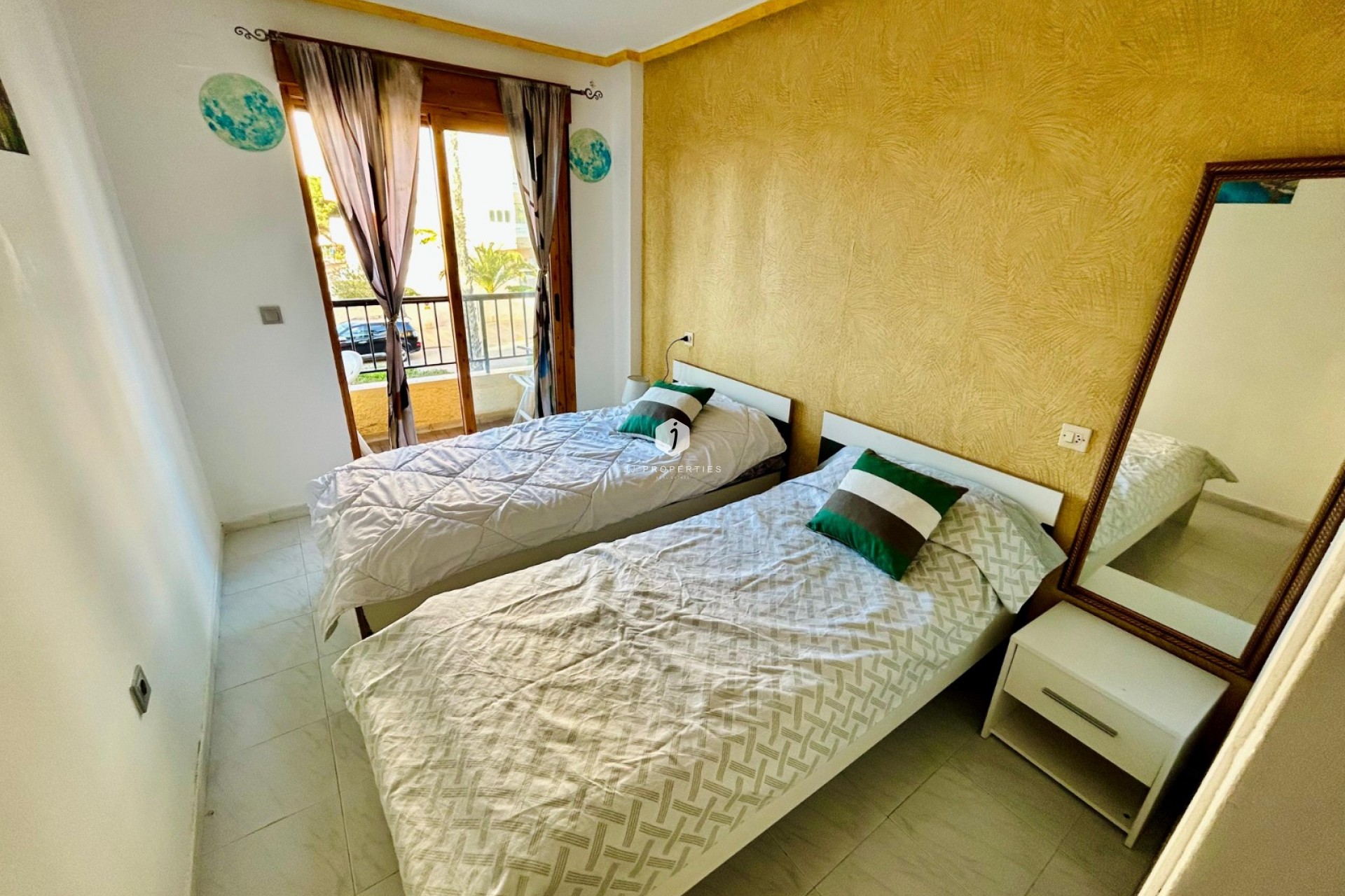 Z drugiej ręki - Dupleks -
Torrevieja - Costa Blanca