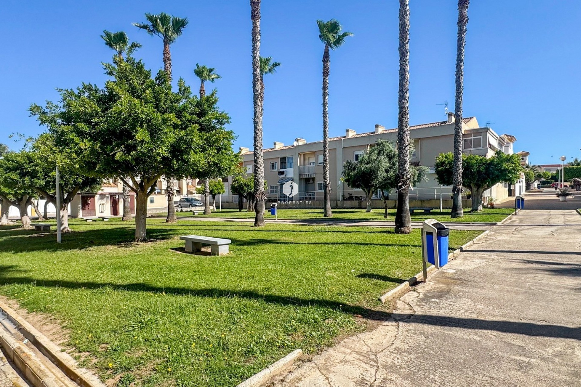 Z drugiej ręki - Dupleks -
Torrevieja - Costa Blanca