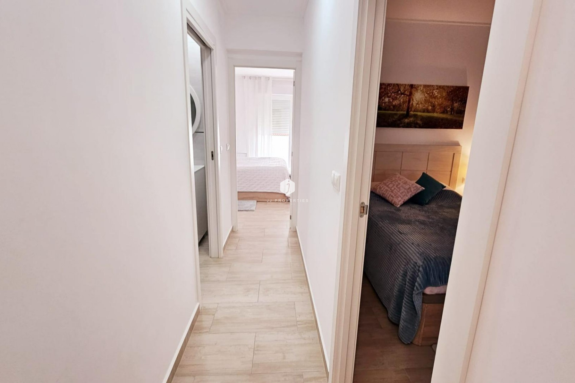 Z drugiej ręki - Dupleks -
Torrevieja - La siesta