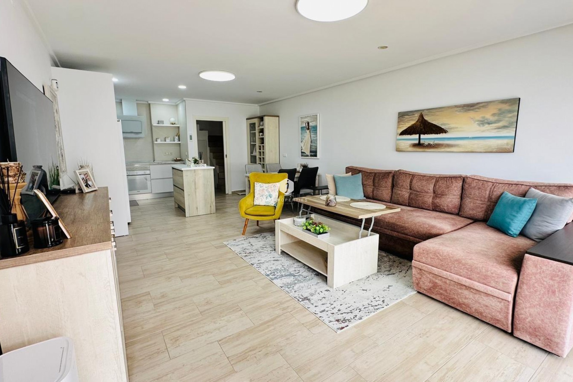 Z drugiej ręki - Dupleks -
Torrevieja - La siesta