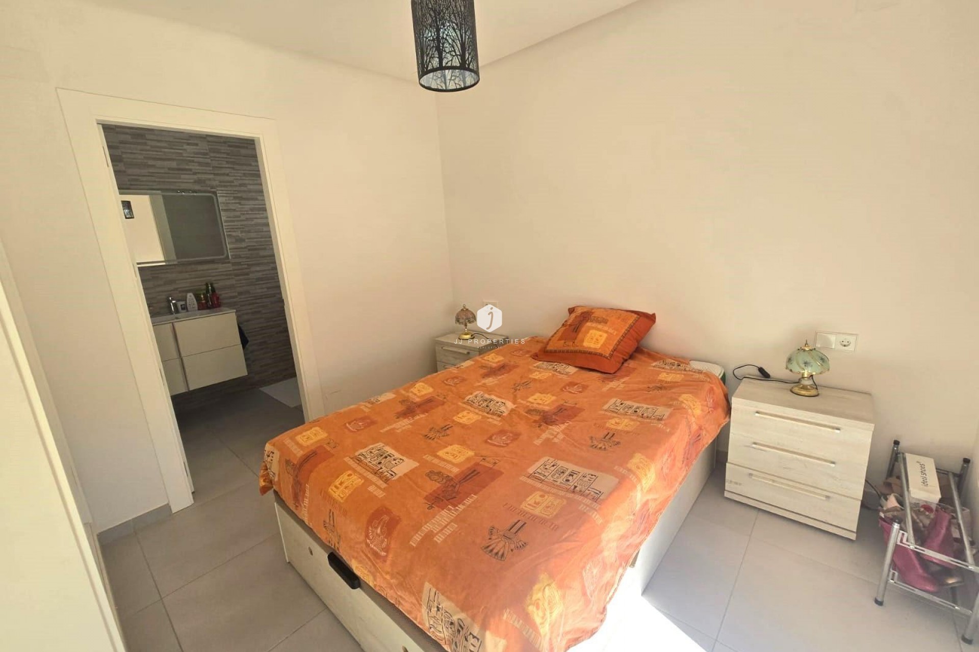Z drugiej ręki - Dupleks -
Torrevieja - Sector 25