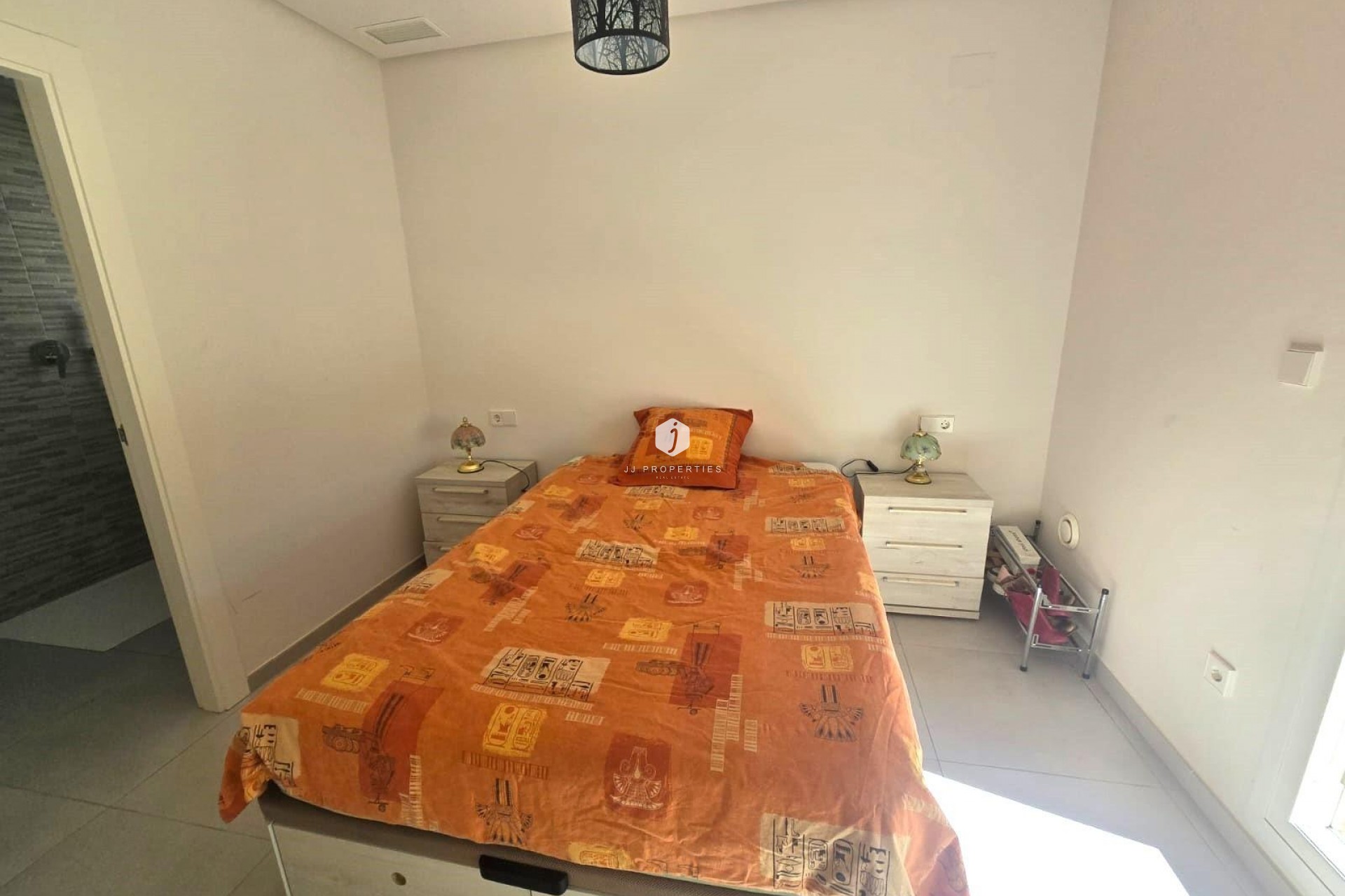 Z drugiej ręki - Dupleks -
Torrevieja - Sector 25