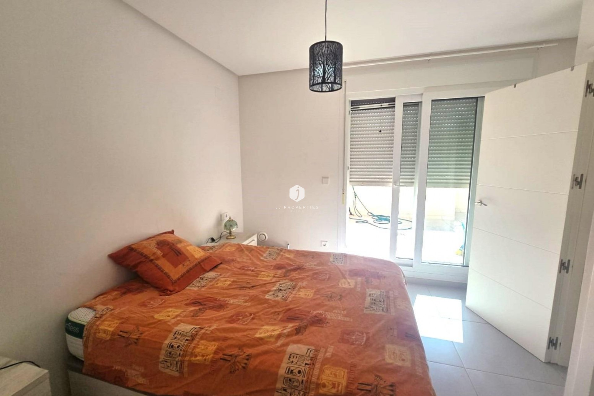Z drugiej ręki - Dupleks -
Torrevieja - Sector 25