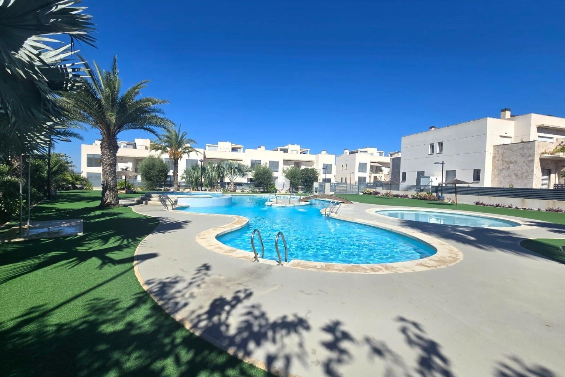 Z drugiej ręki - Dupleks -
Torrevieja - Sector 25