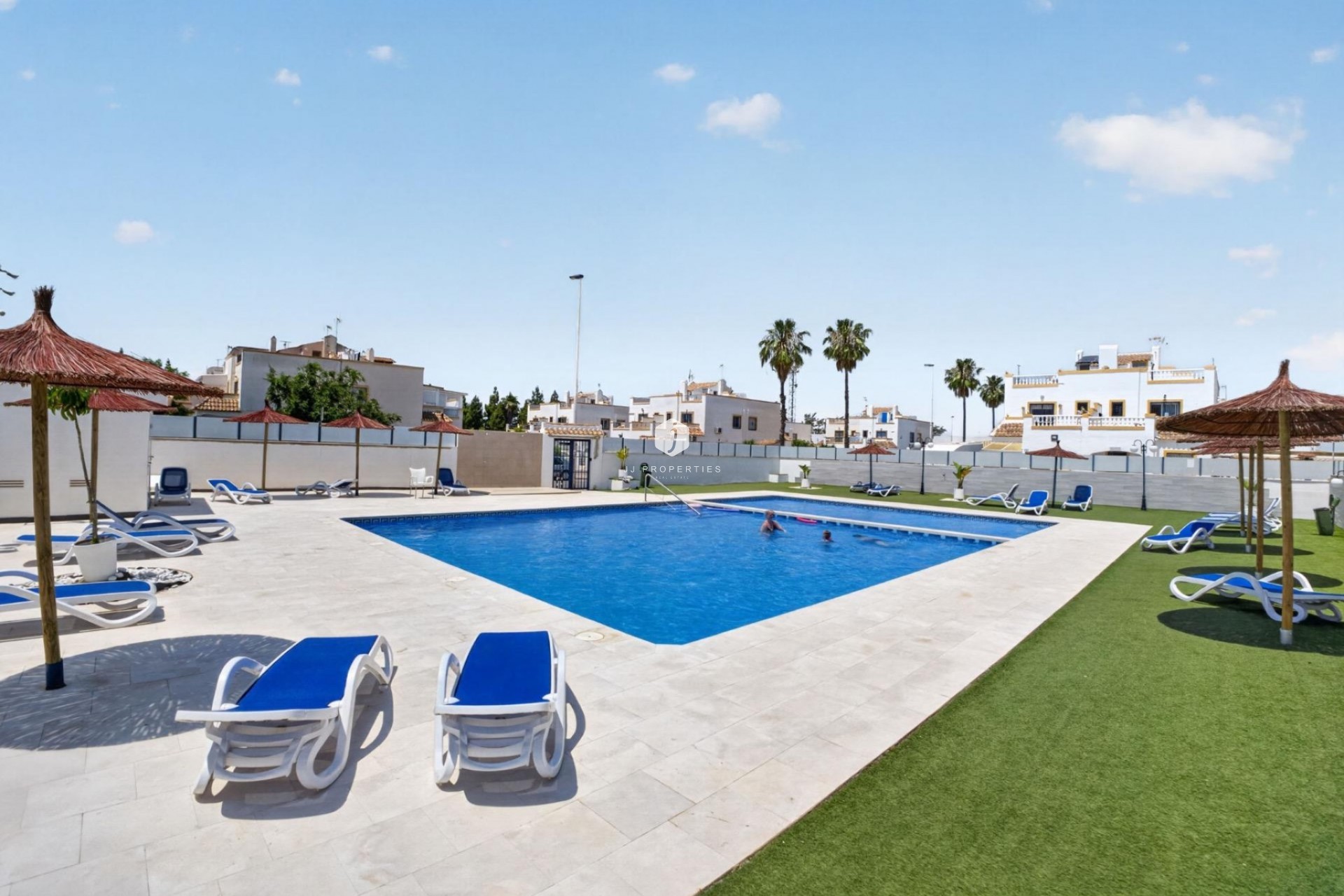 Z drugiej ręki - Kamienica -
Torrevieja - Carrefour