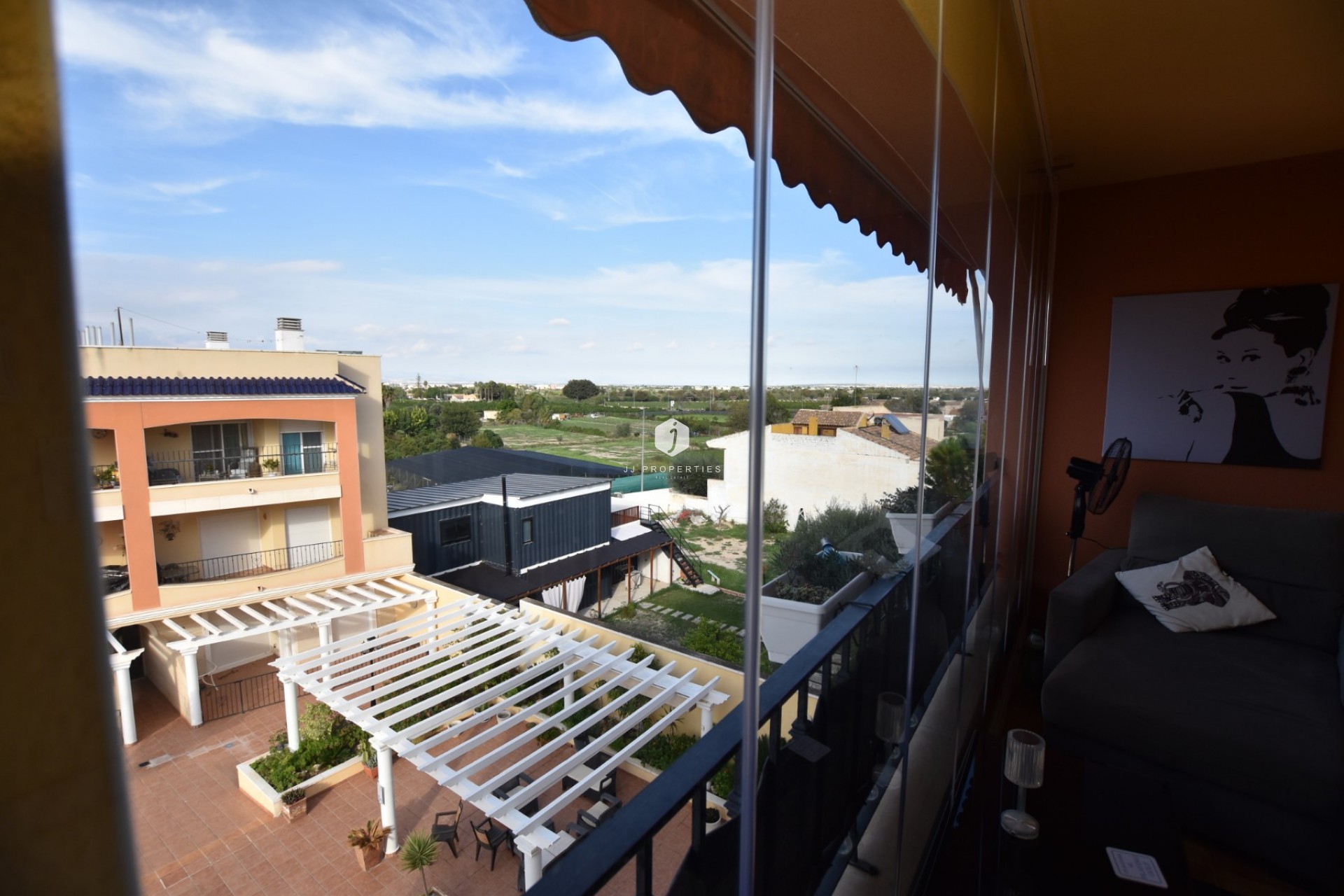 Z drugiej ręki - Mieszkanie w bloku -
Algorfa - Inland