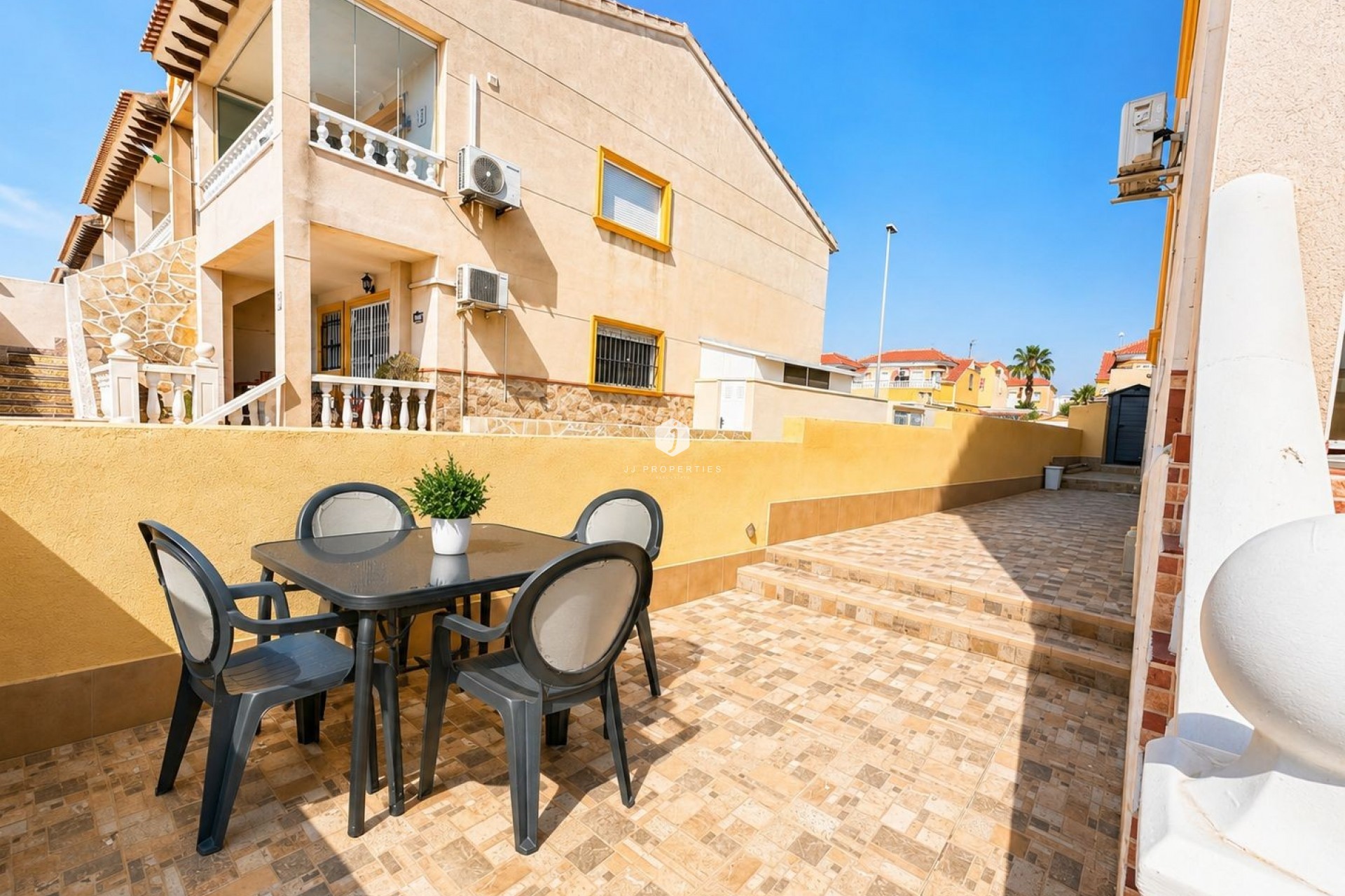 Z drugiej ręki - Mieszkanie w bloku -
Cabo Roig - Costa Blanca
