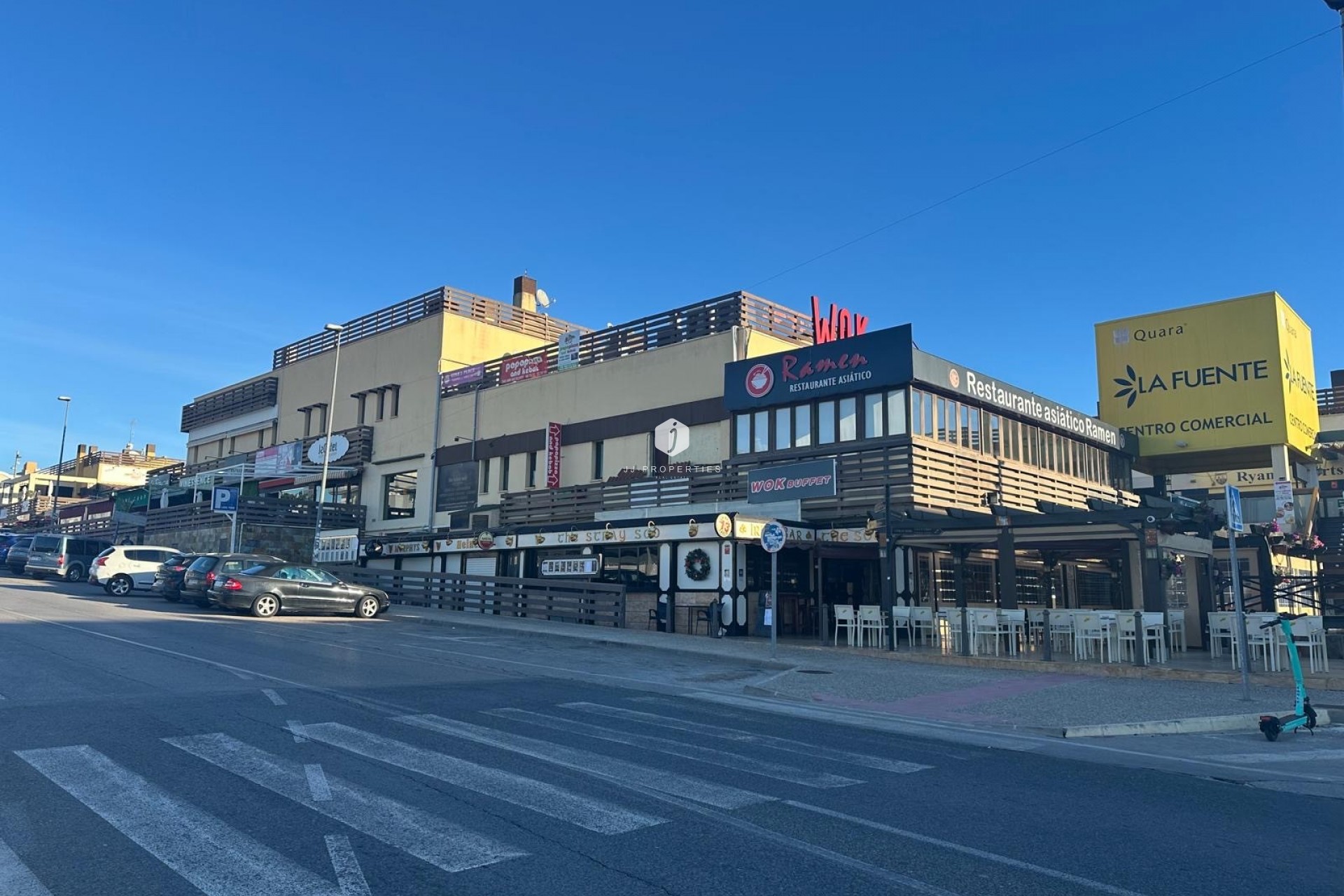 Z drugiej ręki - Mieszkanie w bloku -
Campoamor - Costa Blanca