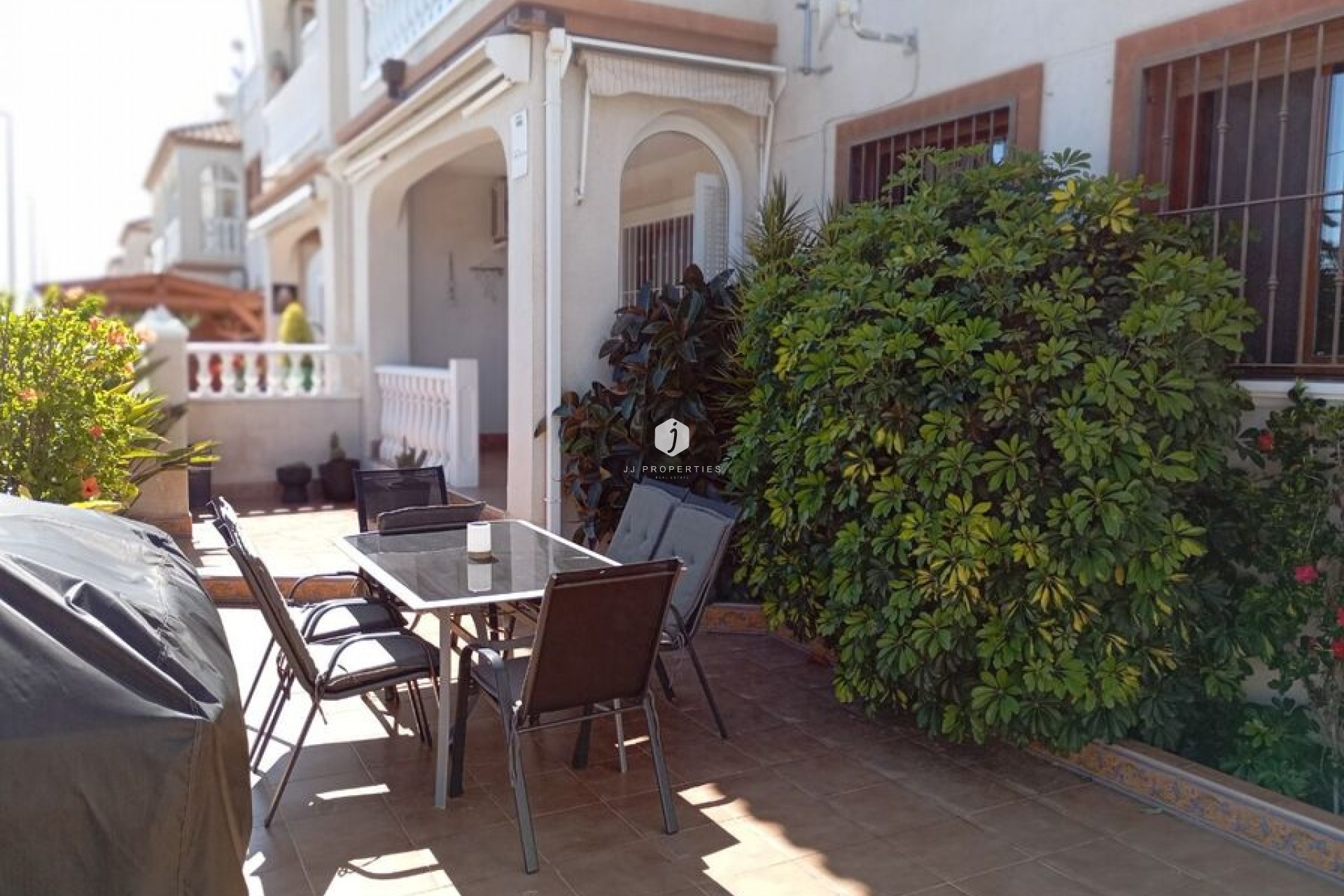 Z drugiej ręki - Mieszkanie w bloku -
Daya Vieja - Costa Blanca