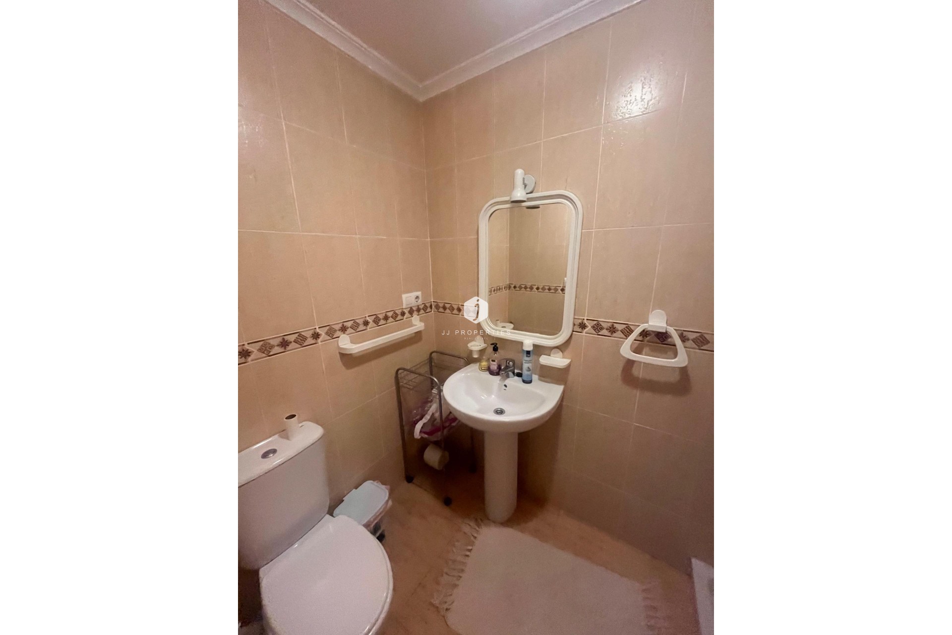 Z drugiej ręki - Mieszkanie w bloku -
Formentera del Segura