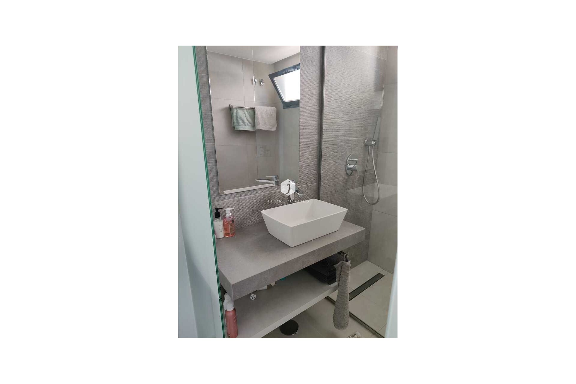 Z drugiej ręki - Mieszkanie w bloku -
Guardamar del Segura - Costa Blanca