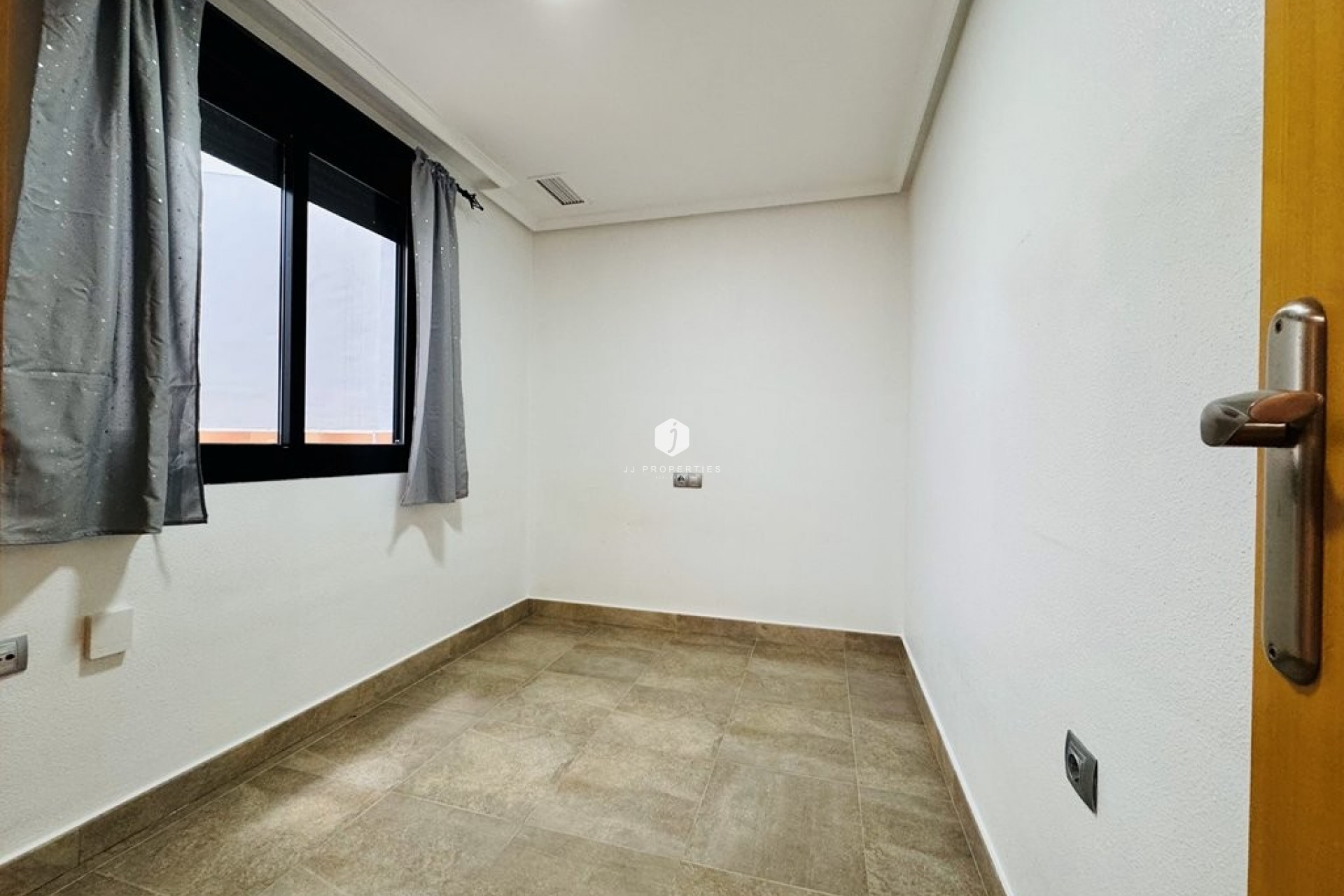 Z drugiej ręki - Mieszkanie w bloku -
La Mata - Costa Blanca