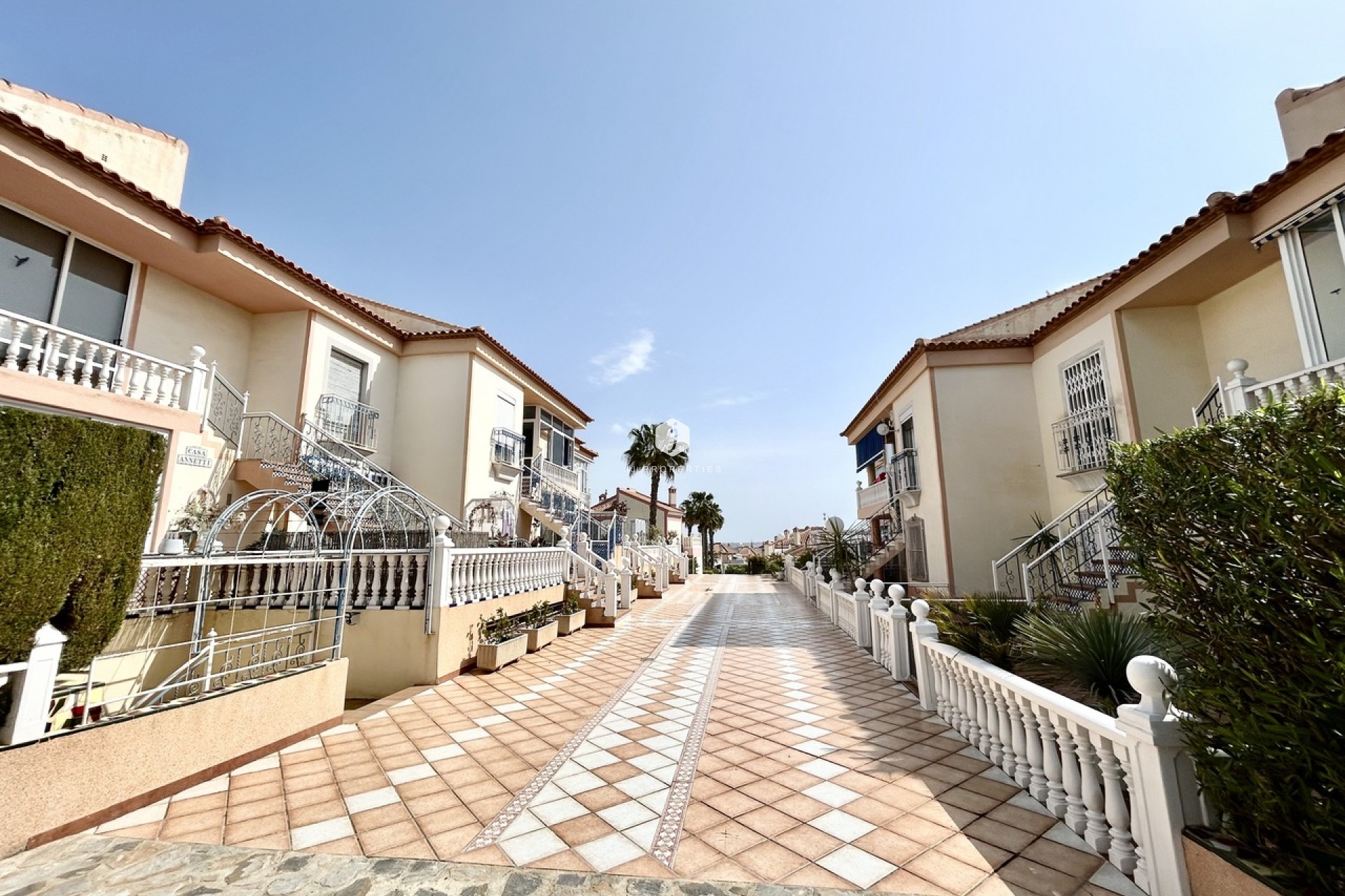 Z drugiej ręki - Mieszkanie w bloku -
Los Altos - Costa Blanca